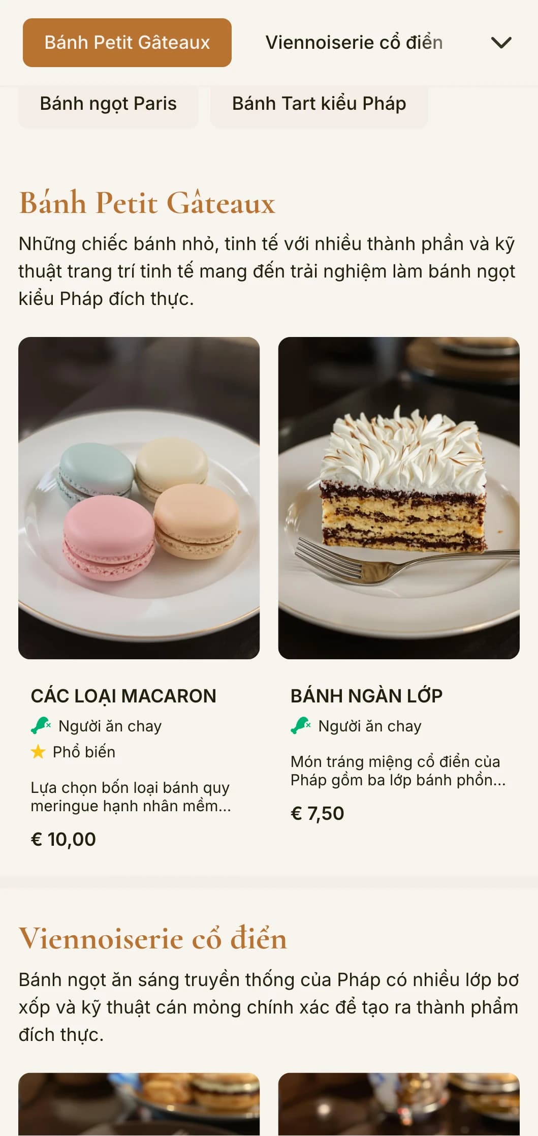 Thiết kế thực đơn bánh ngọt thanh lịch theo phong cách Pháp với điểm nhấn bằng đồng và kiểu chữ tinh tế, hoàn hảo cho các cửa hàng bánh ngọt và bánh ngọt của Pháp.