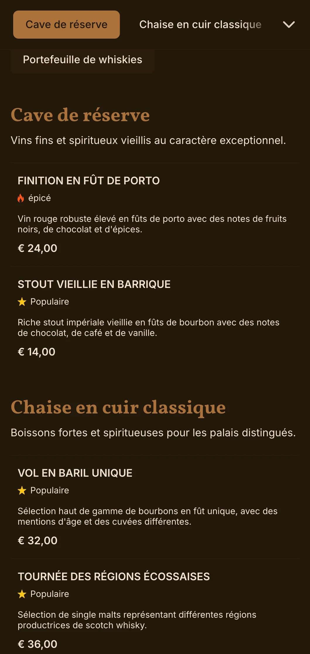 Design riche en brun noyer avec des textures en cuir pour les salons d'esprit traditionnel.