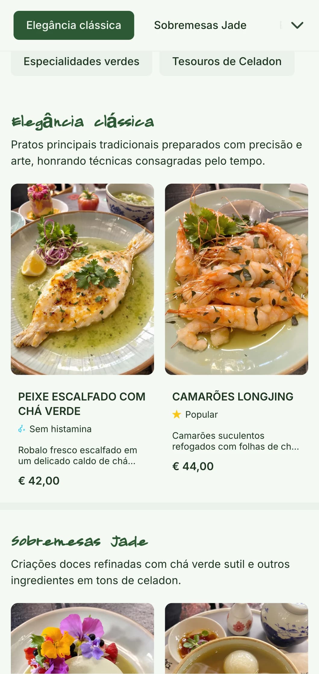 Design refinado do cardápio chinês inspirado na cerâmica celadon, com padrões elegantes para experiências gastronômicas sofisticadas.