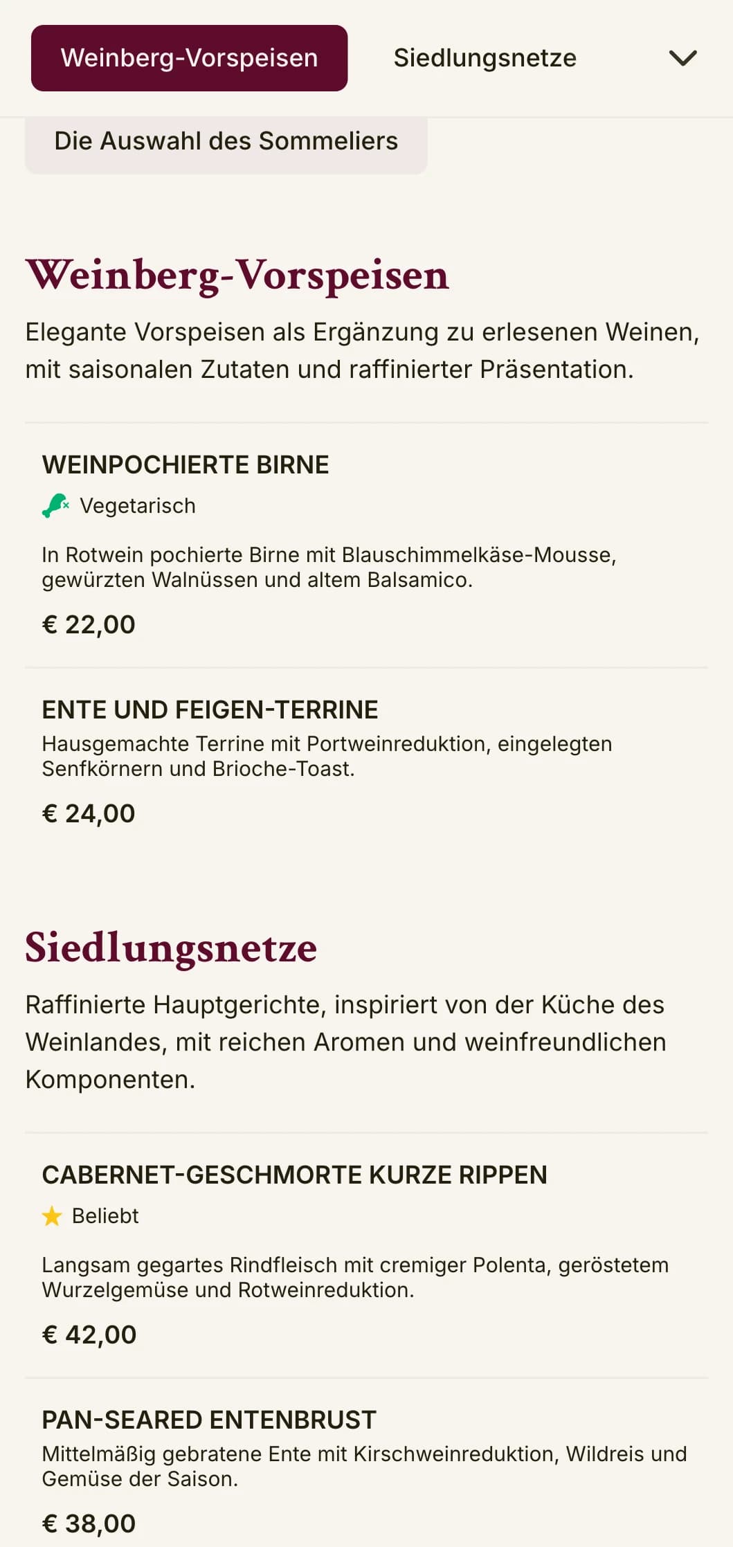Eine raffinierte Speisekarte mit vom Wein inspirierten Farben und eleganter Typografie, die für Einrichtungen mit einem umfangreichen Weinangebot konzipiert wurde.