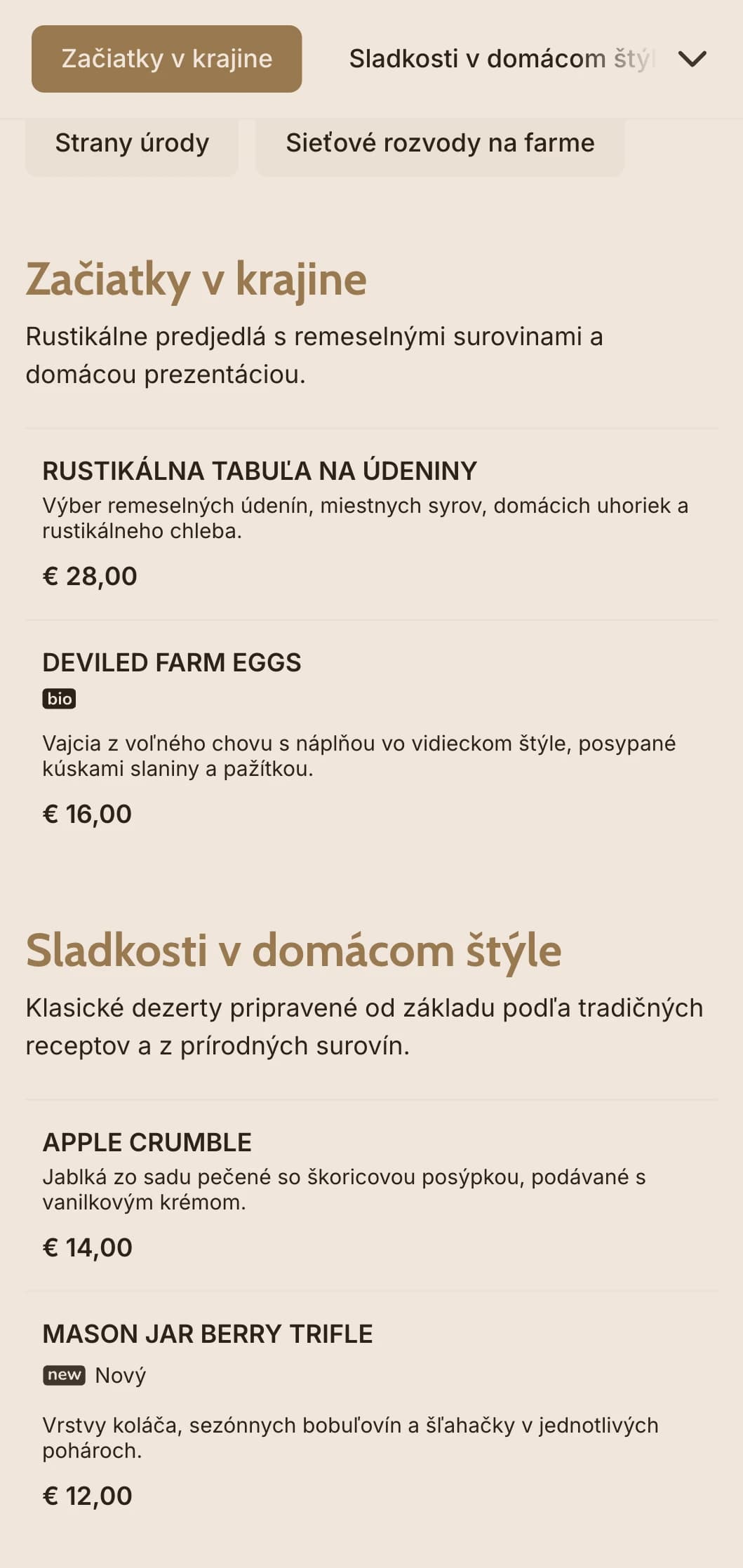 Teplý catering inšpirovaný vidieckym štýlom s výdatnými pokrmami, rodinnou obsluhou a rustikálnou prezentáciou pre svadby v stodole a podujatia na vidieku.