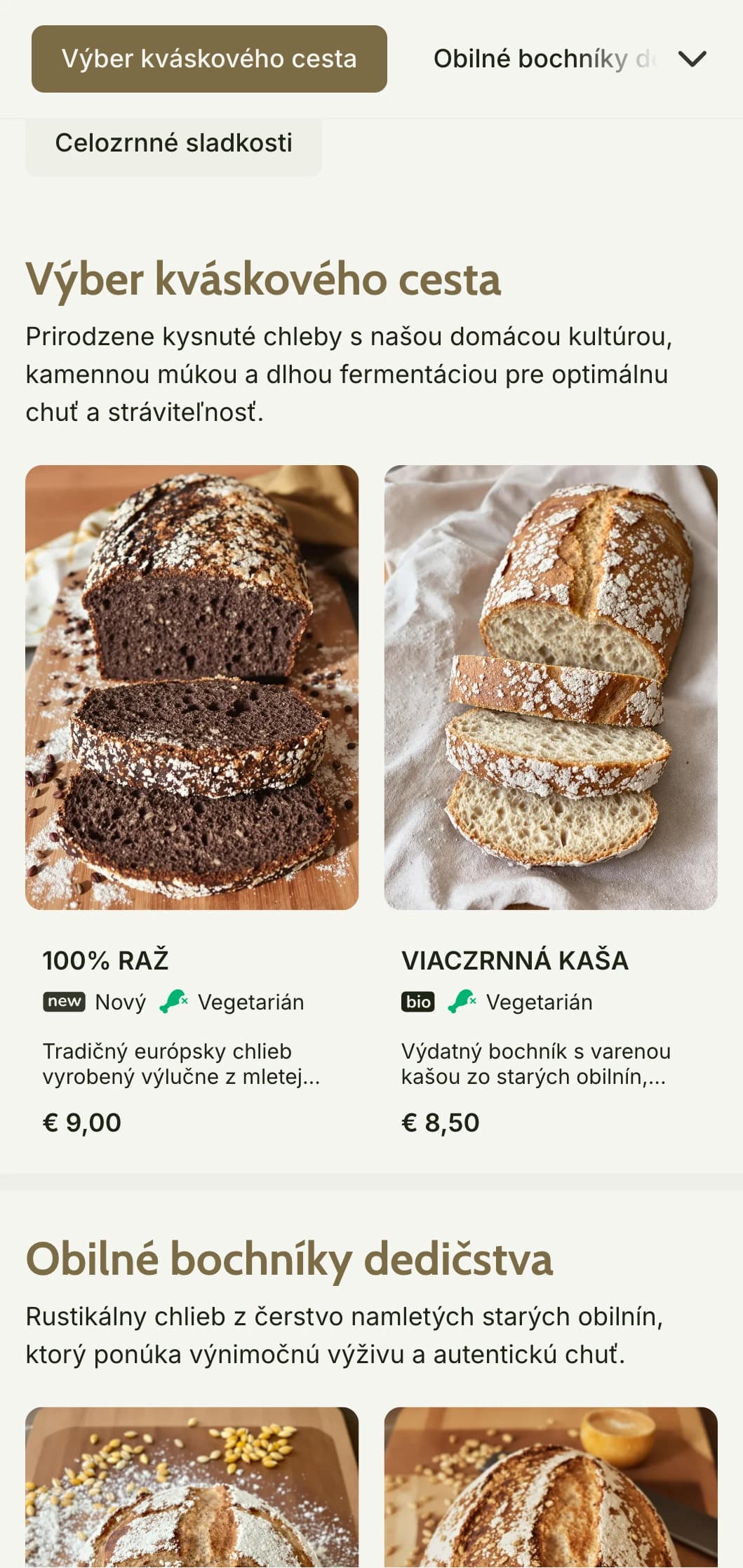 Rustikálny dizajn jedálneho lístka pre pekárne so zameraním na kultúrne dedičstvo so zemitými hnedými tónmi a tradičnou typografiou, ktorý je ideálny pre pekárne a remeselné predajne s kamennou múkou.