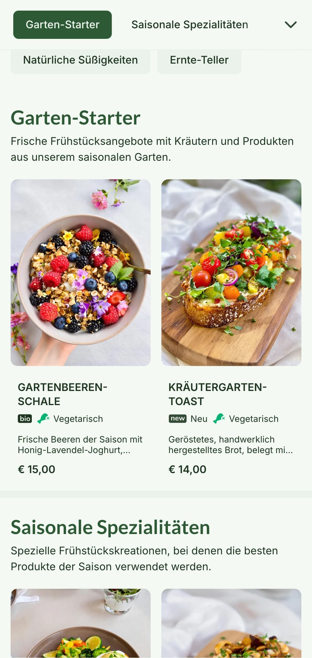Von der Natur inspirierte Frühstücksgerichte mit saisonalen Produkten und Bio-Zutaten in einer erfrischenden Präsentation.