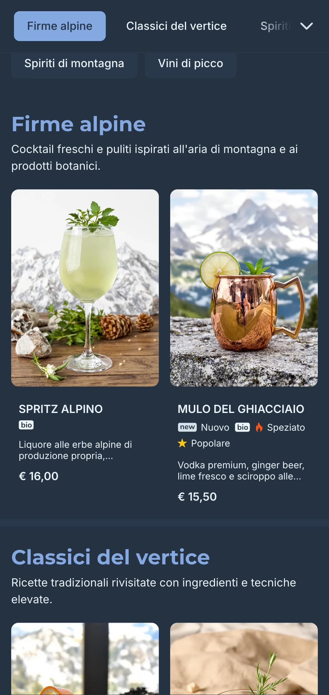 Fresco design grigio-blu con motivi di montagna per un'esperienza di cocktail elevata e pulita.