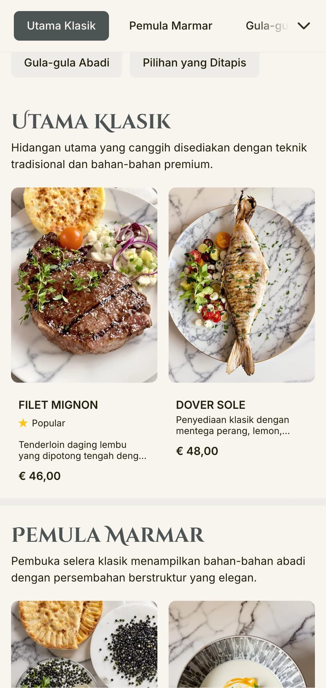 Menu makan malam yang elegan menampilkan tekstur marmar dan elemen reka bentuk klasik, sesuai untuk tempat makan yang canggih.