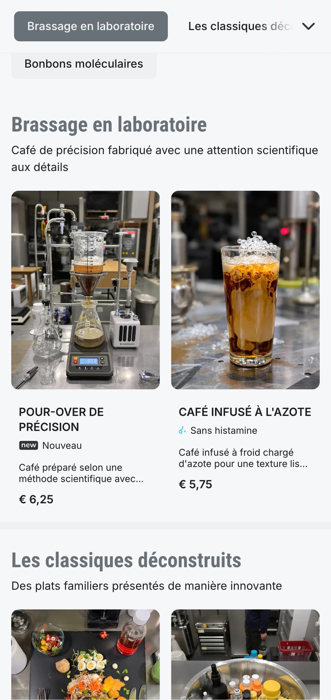 Conception inspirée du béton brut pour les laboratoires et les torréfactions de café de spécialité.
