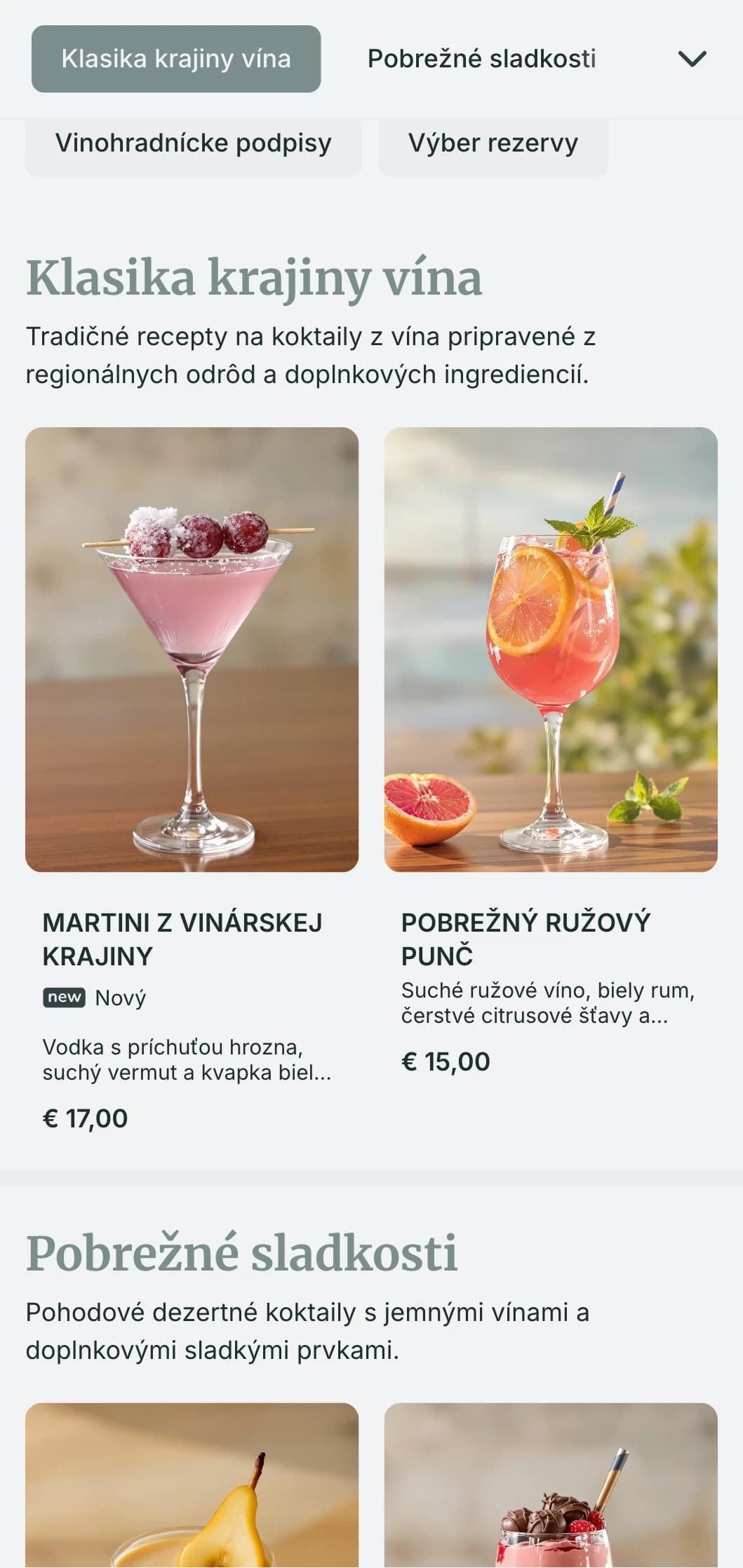 Svieži, pobrežím inšpirovaný dizajn pre vinárne v prímorských lokalitách s hmlistými modrošedými tónmi a vzdušnou typografiou.