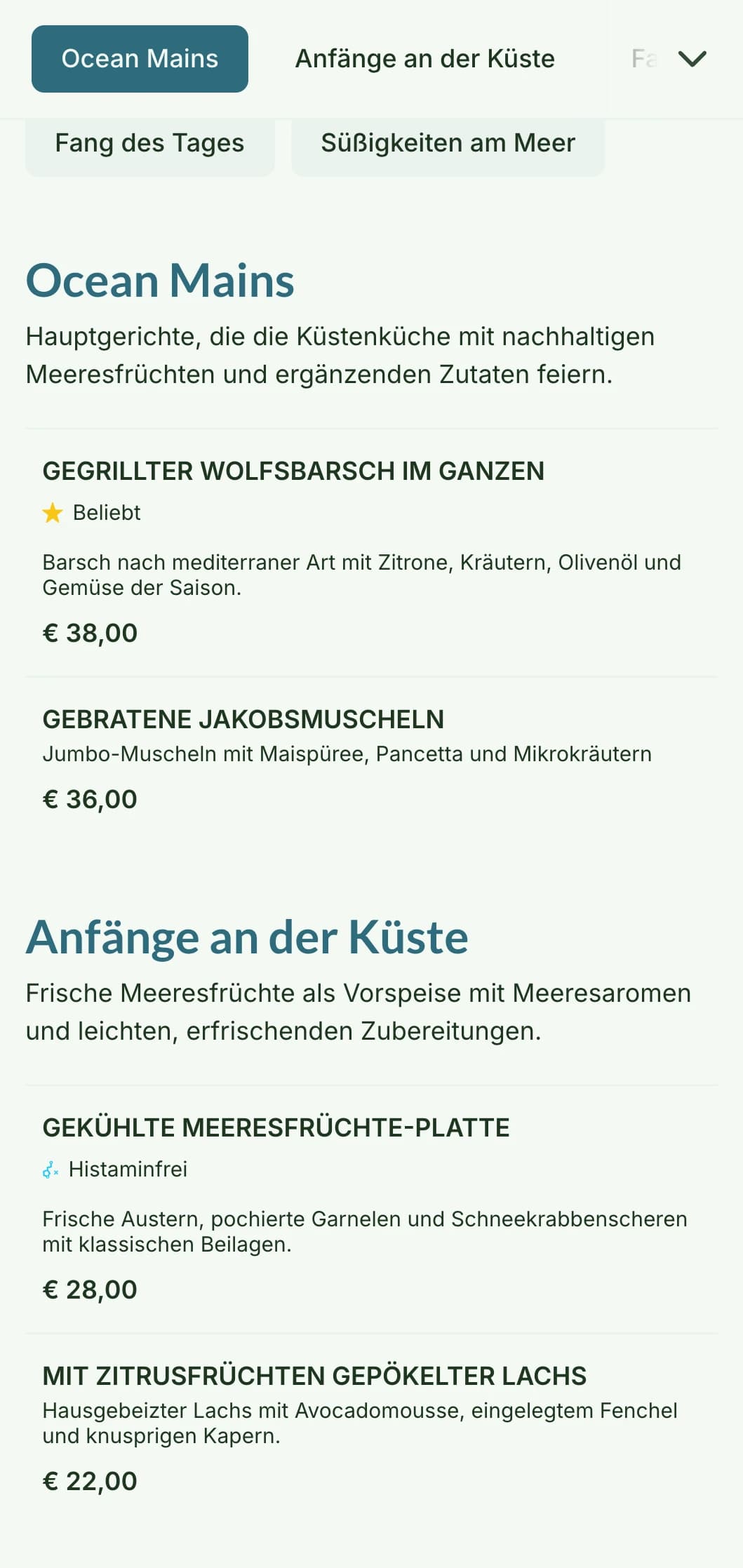 Ein frisches und luftiges Design für die Speisekarte, inspiriert vom Leben an der Küste, mit sanften Blautönen und natürlichen Texturen, perfekt für Fischrestaurants.