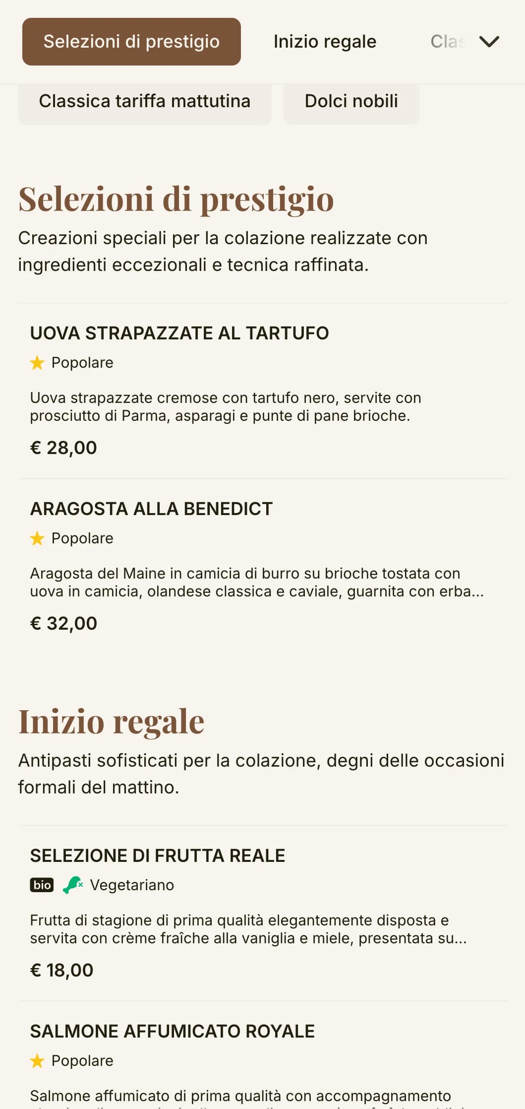 Un'esperienza di colazione sofisticata con ingredienti di prima qualità e un'elegante presentazione adatta ai reali.