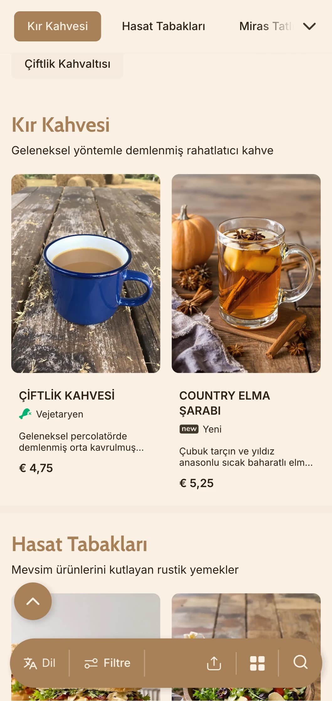 Kır kahvaltı mekanları ve çiftlik kafeleri için rustik ahşap unsurlar içeren topraksı tasarım.