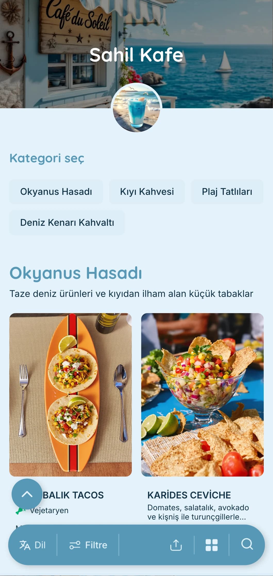 Deniz kenarındaki kafeler ve sahil kenarındaki kafeler için kıyı unsurları içeren havadar mavi tasarım.