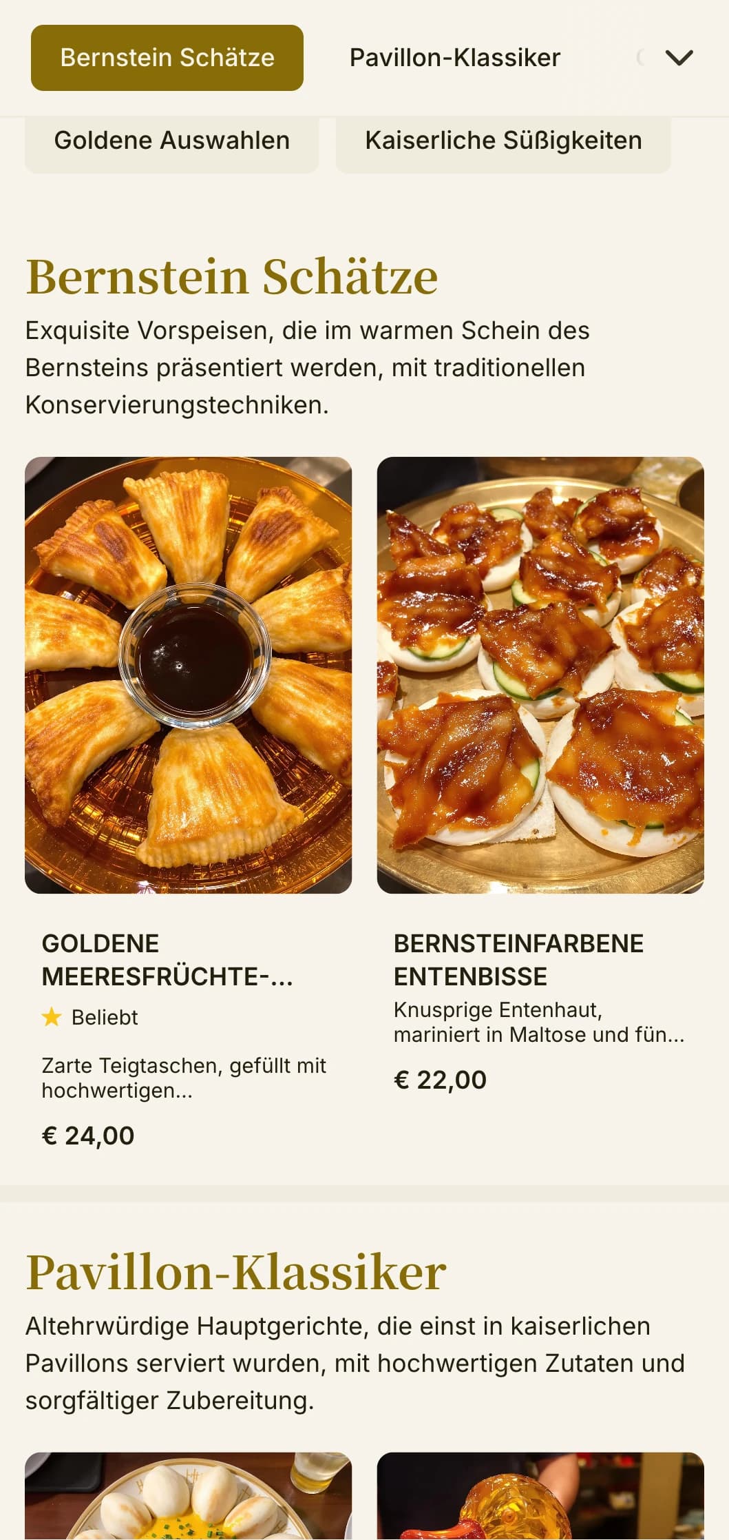 Elegantes chinesisches Menüdesign mit bernsteinfarbenen Akzenten und von Pavillons inspirierten Elementen für gehobene Speisen und kaiserliche Küche.