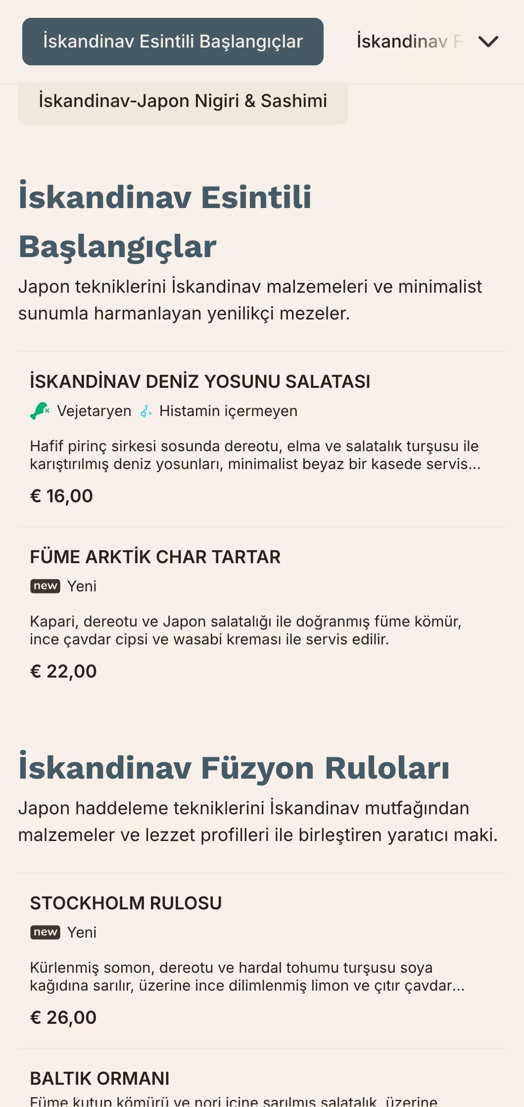 Japon geleneklerini İskandinav minimalizmiyle birleştiren çağdaş füzyon suşi menüsü, temiz çizgiler ve sessiz maviler içeriyor.