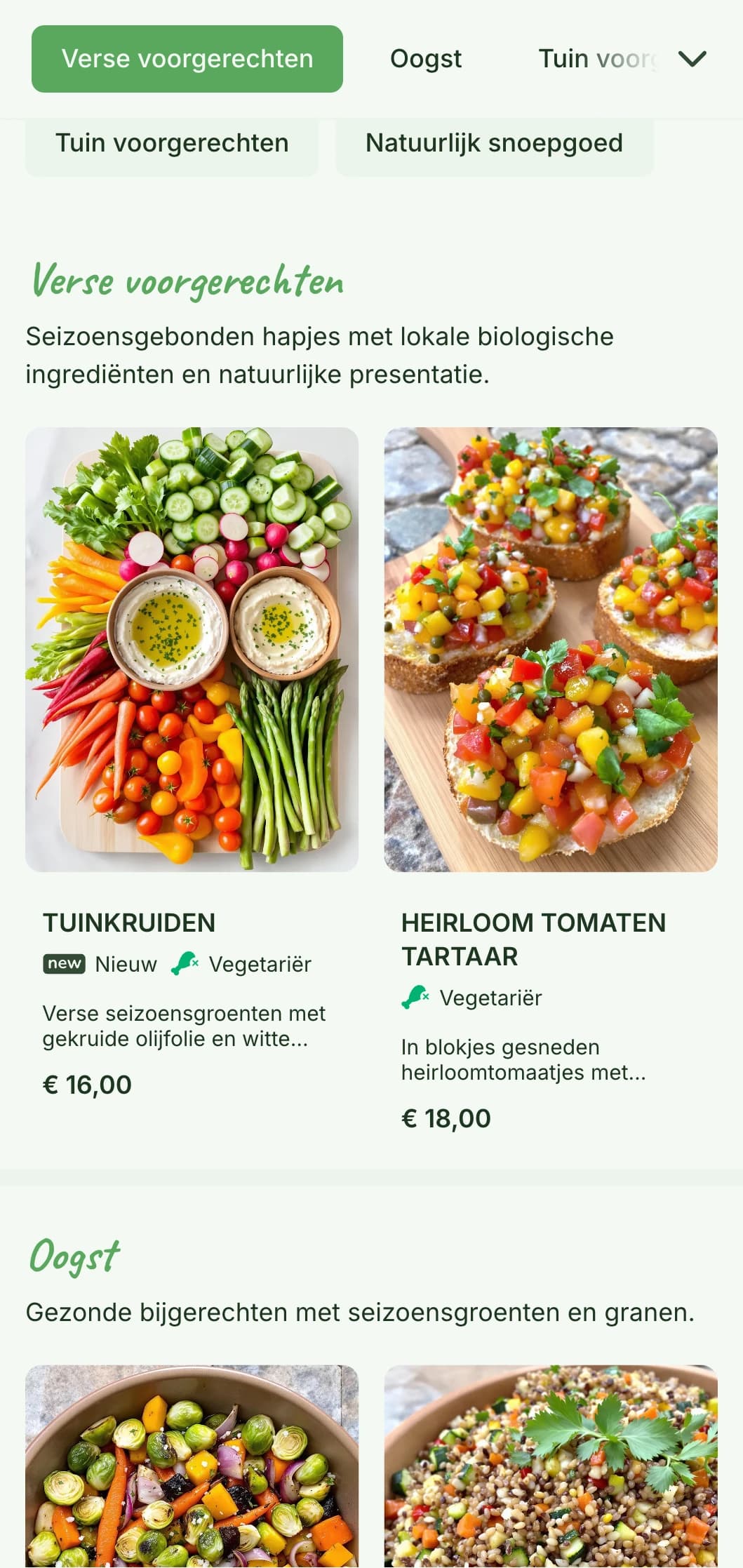 Verse farm-to-table catering met seizoensgebonden biologische ingrediënten, prachtig gepresenteerd met natuurlijke elementen voor tuinfeesten en buitenevenementen.