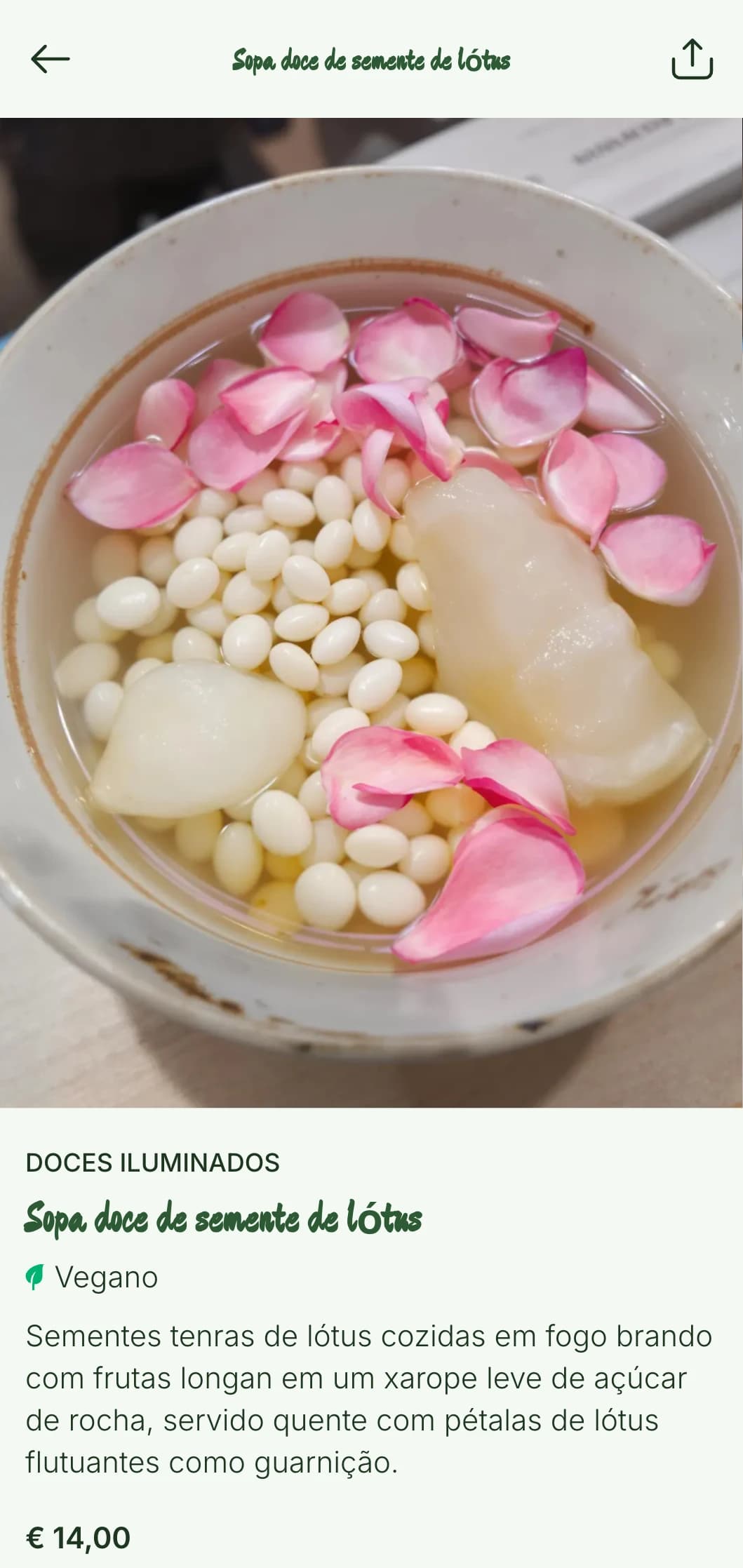 Design sereno de cardápio chinês inspirado em flores de lótus, com padrões delicados e elementos naturais para culinária vegetariana e budista.