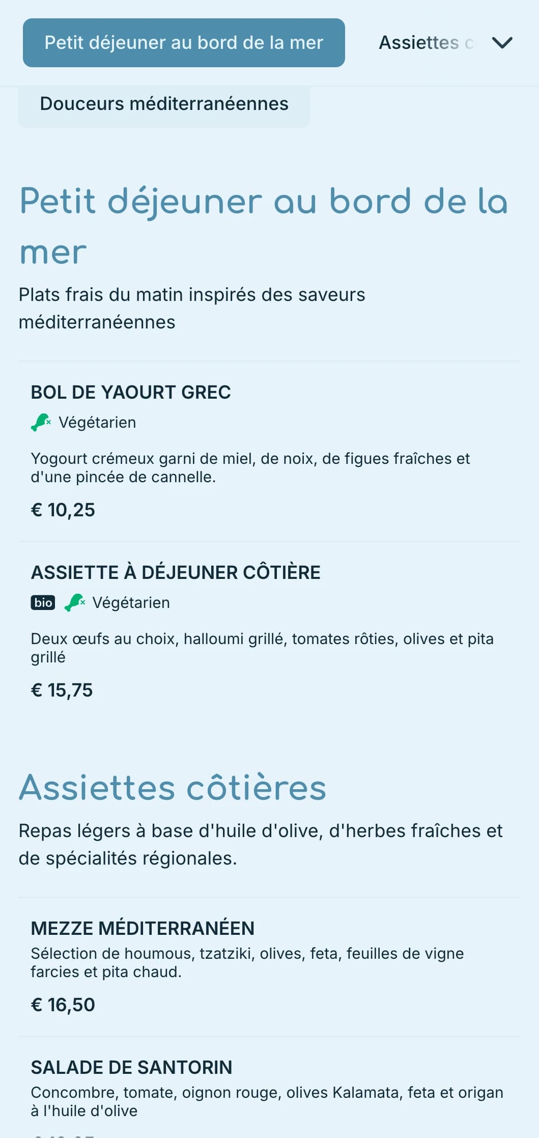 Palette de bleus rafraîchissants inspirée des eaux méditerranéennes pour les cafés et bistrots de bord de mer.