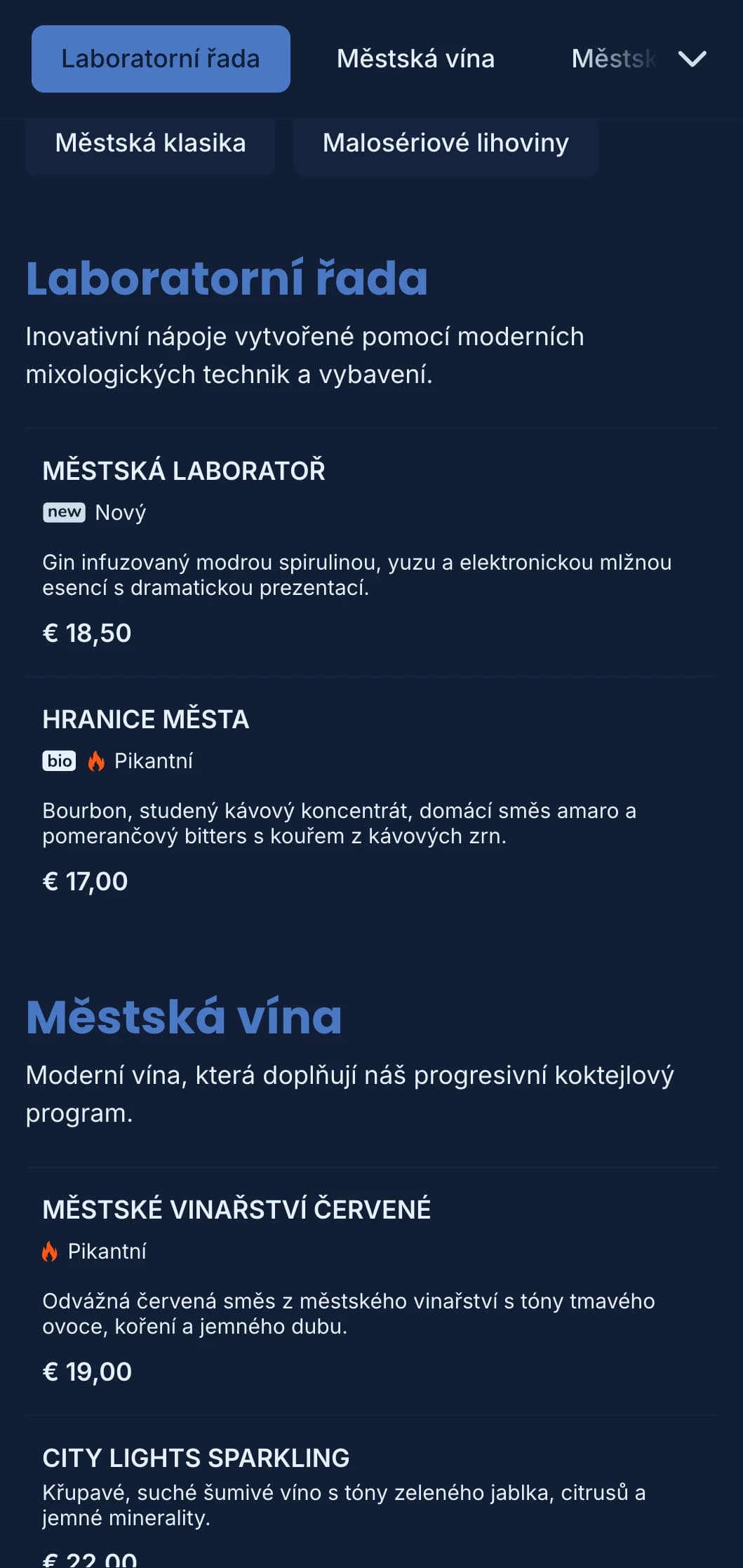 Čistý, strukturovaný modrý design s geometrickými vzory pro moderní městské bary.