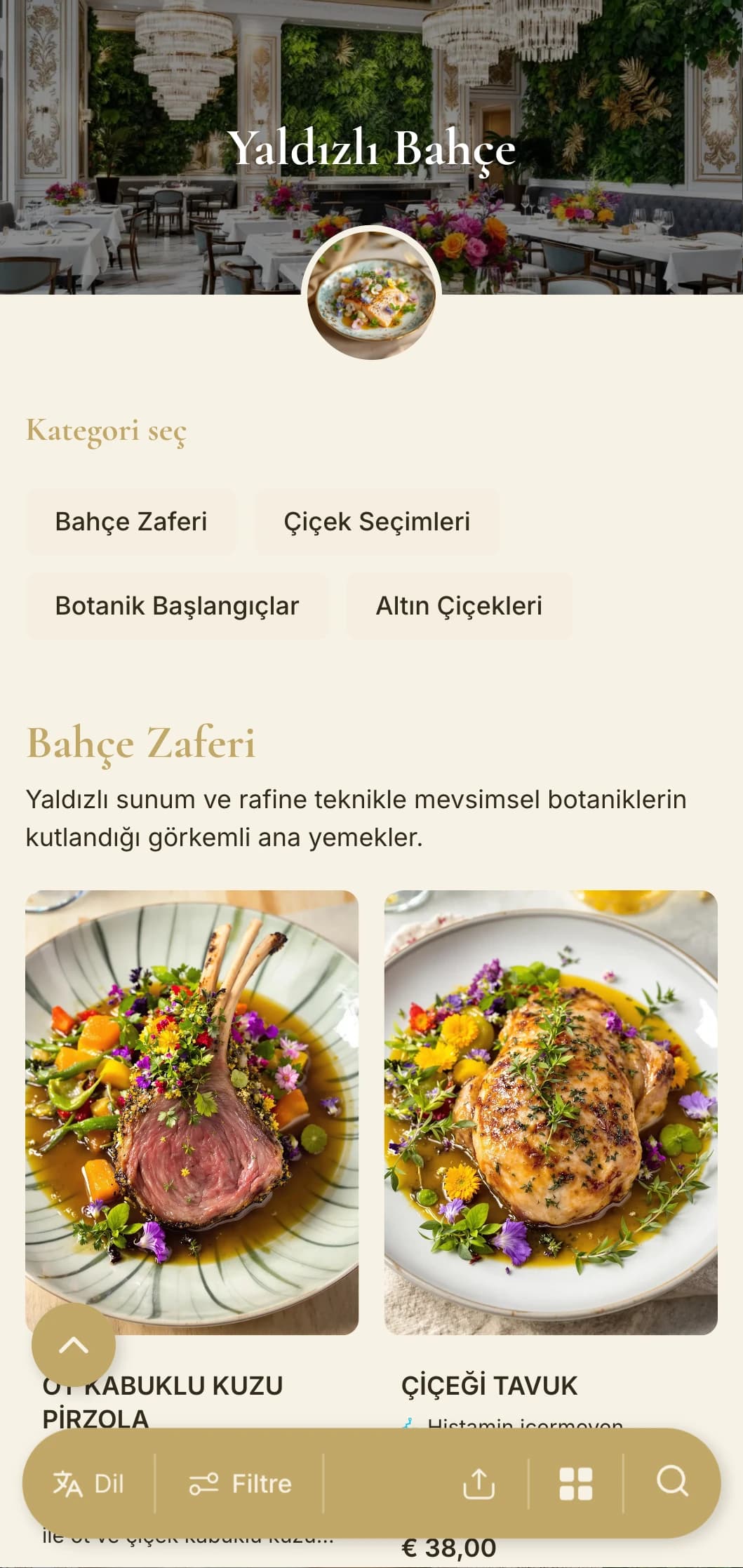 Yemyeşil yeşillikleri altın vurgular ve rafine bahçe esintili unsurlarla birleştiren zengin botanik konsept.
