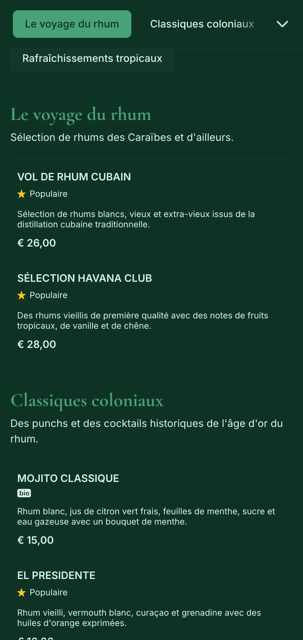 Un design vert riche avec des éléments historiques des Caraïbes pour les bars à rhum.