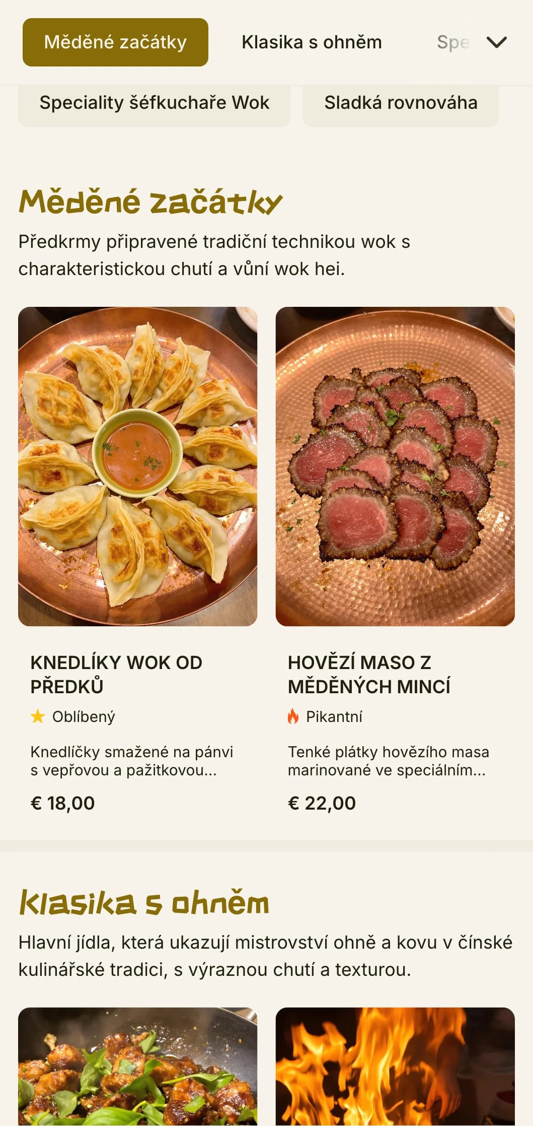 Hřejivý design čínského menu inspirovaný tradiční kuchyní wok s měděnými akcenty a autentickými kulinářskými prvky.