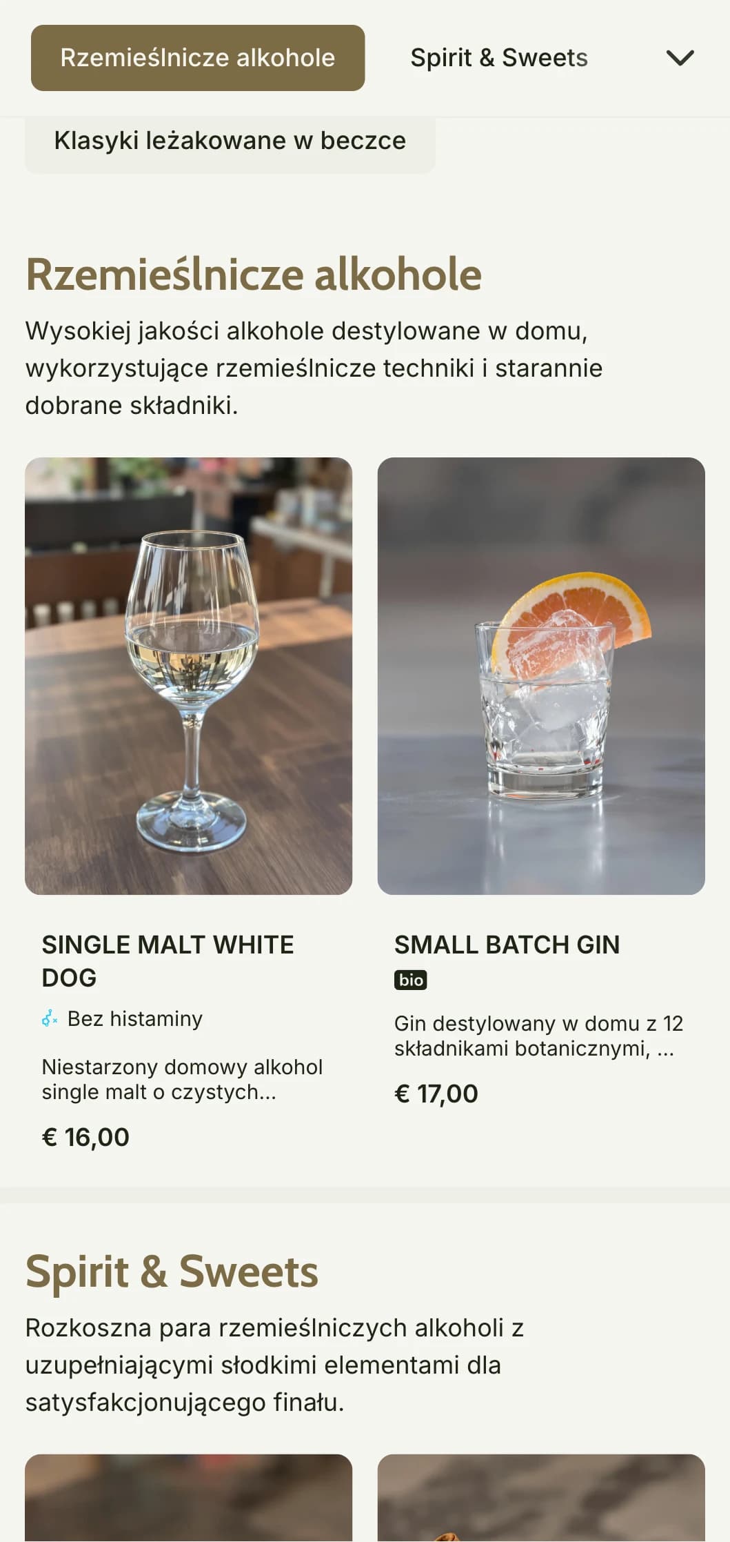 Rustykalny, rzemieślniczy design dla destylarni rzemieślniczych i barów koncentrujących się na alkoholach, charakteryzujący się ciepłymi odcieniami ziemi i teksturowanymi elementami.