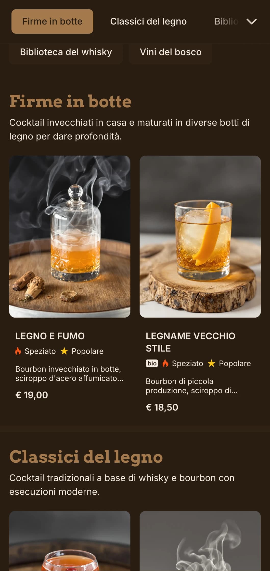 Un ricco design ispirato al legno che mette in risalto cocktail e whisky invecchiati in botte.