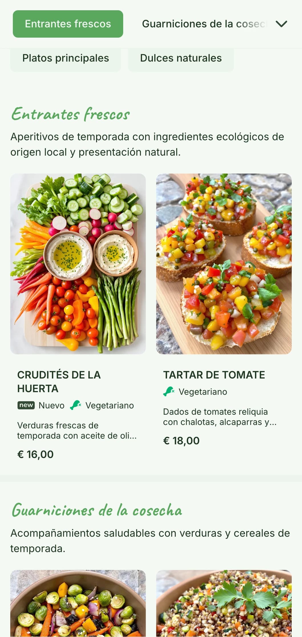 Catering fresco de la granja a la mesa con ingredientes orgánicos de temporada, bellamente presentados con elementos naturales para fiestas en el jardín y eventos al aire libre.