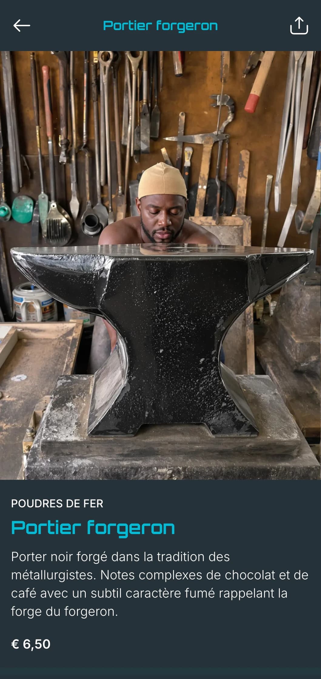 Un design industriel brut et puissant, axé sur les textures métalliques et l'esthétique de la forge, idéal pour les brasseries industrielles.