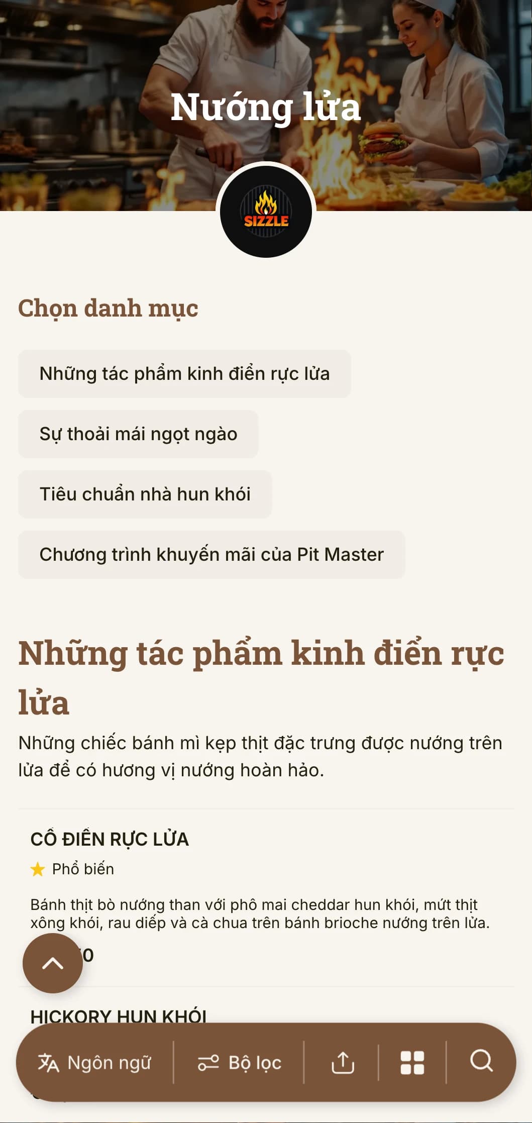 Thiết kế tập trung vào món nướng với tông màu gỗ ấm áp và điểm nhấn là ngọn lửa mang đến trải nghiệm nướng than đích thực.