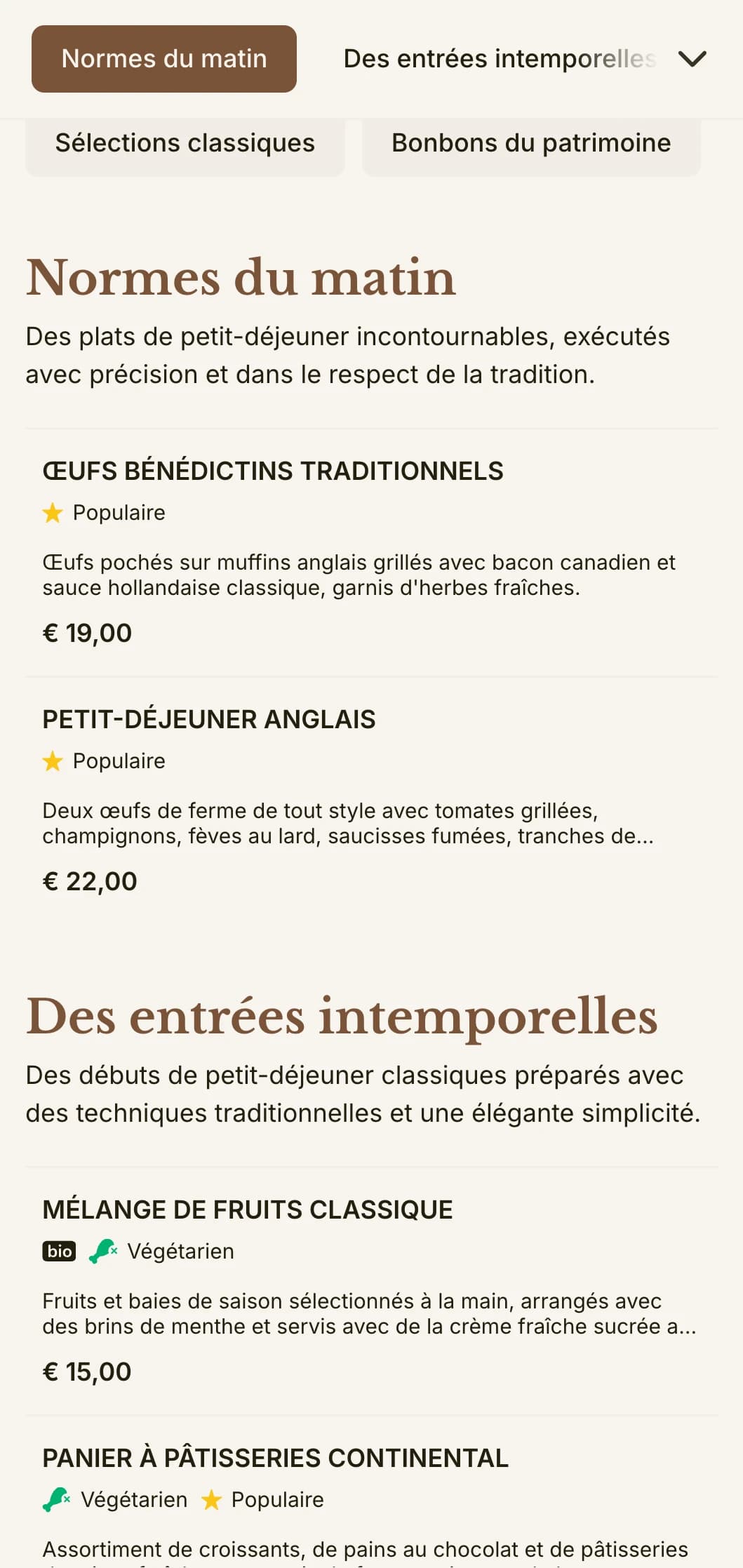 Des petits déjeuners intemporels préparés avec soin et précision, présentés de manière élégante et traditionnelle.