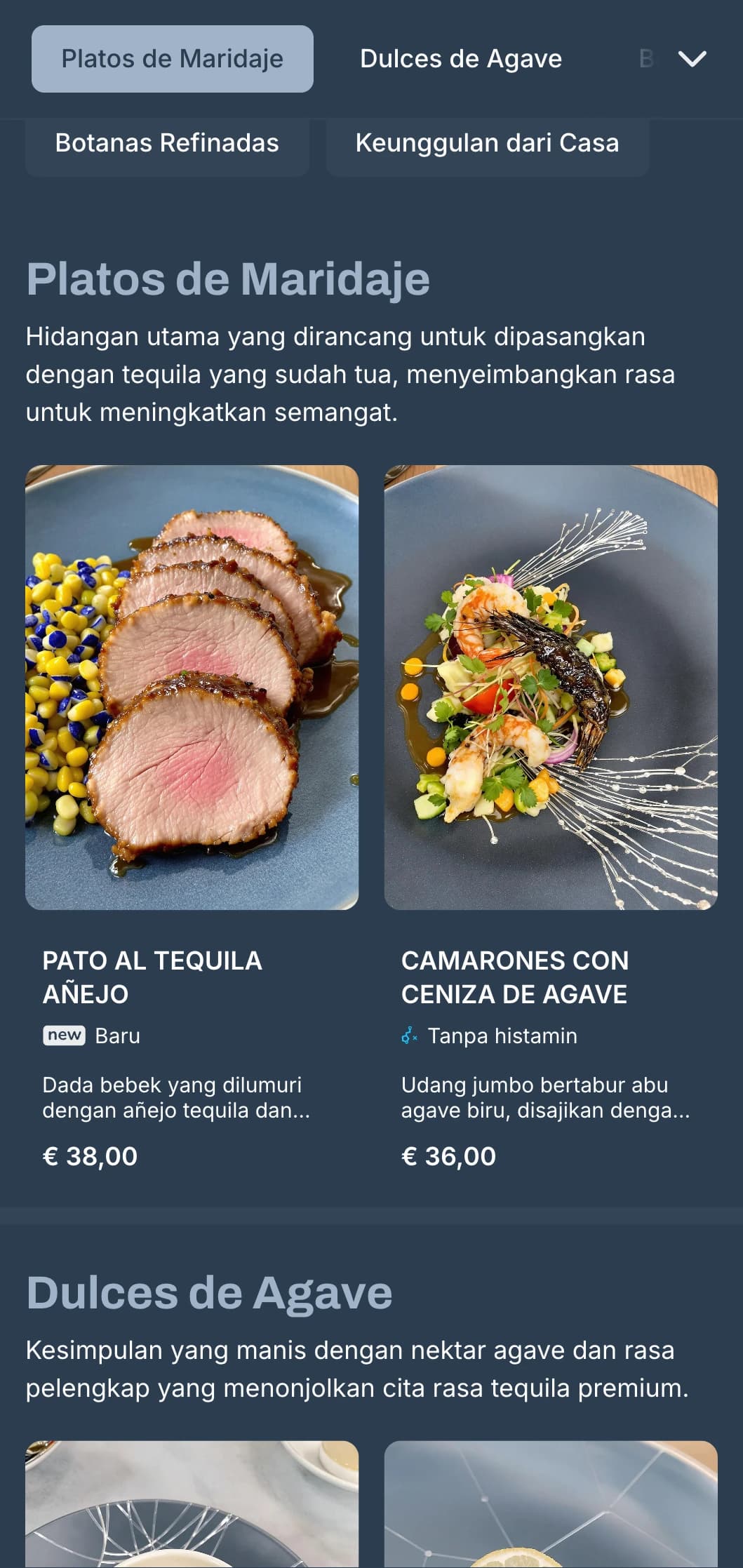 Menu bar tequila yang elegan dan berkelas dengan warna perak dan biru-abu-abu, minuman beralkohol premium, dan piring kecil khas Meksiko.