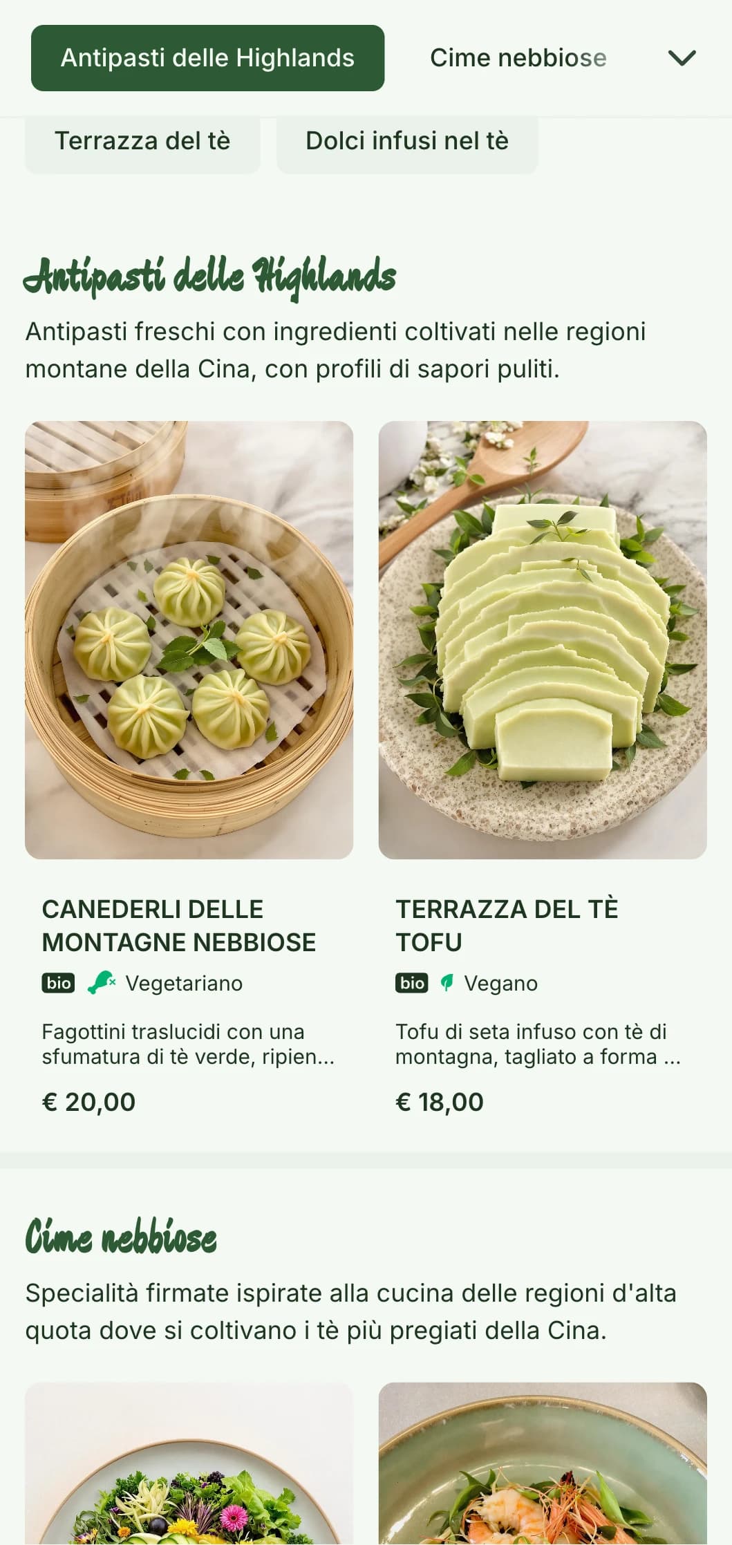 Il sereno design del menu cinese si ispira alle piantagioni di tè di montagna, con elementi freschi per una cucina infusa nel tè.