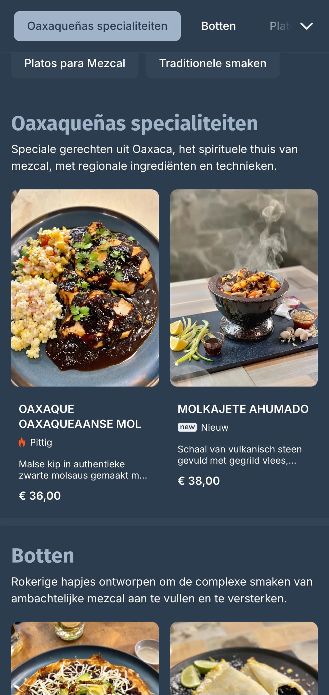 Mysterieus en verfijnd mezcal-barmenu met rokerige blauwgrijze tinten, ambachtelijke sterke dranken en traditionele Oaxacaanse begeleidingen.