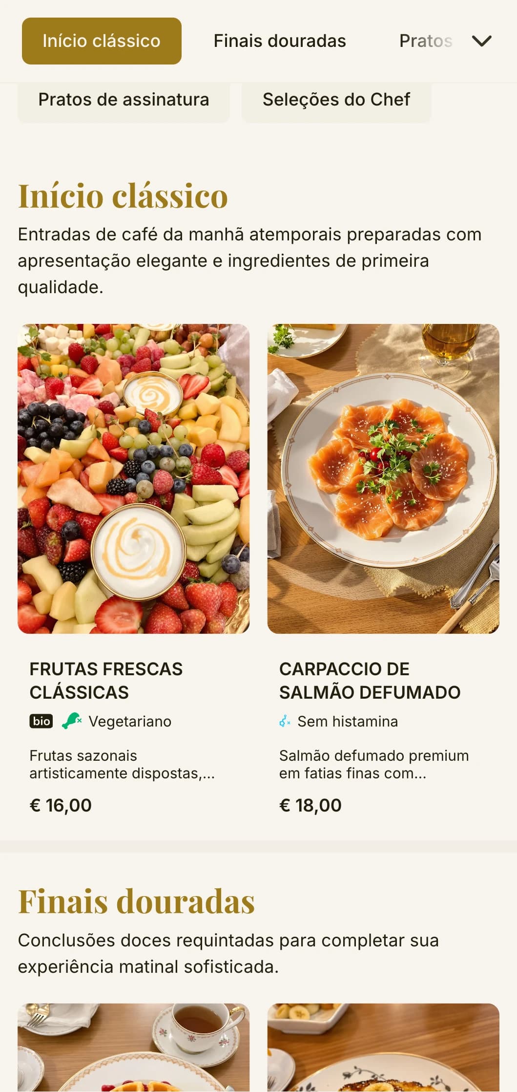 Jantar matinal elegante com clássicos de café da manhã atemporais e apresentação refinada para um início sofisticado do seu dia.