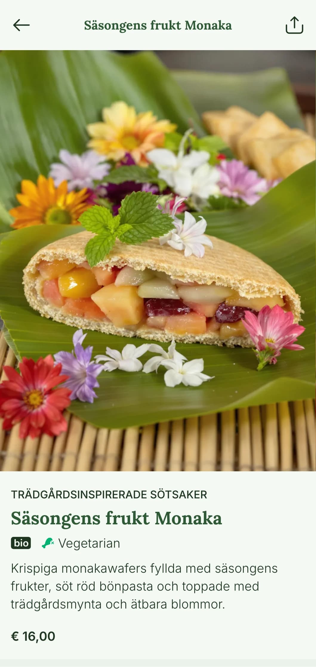 Jordnära, naturlig sushimenydesign med bambuinspirerade element och en fräsch grön färgpalett för autentiska japanska middagar.
