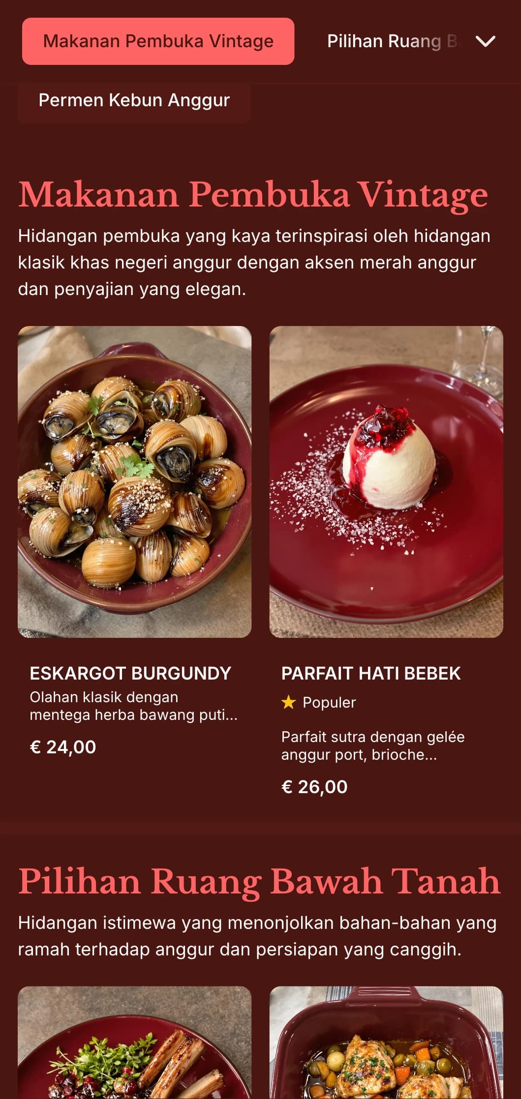 Menu makan malam yang kaya dan terinspirasi oleh anggur dengan warna merah anggur pekat dan elemen vintage, dirancang untuk tempat makan yang memiliki program anggur yang ekstensif.