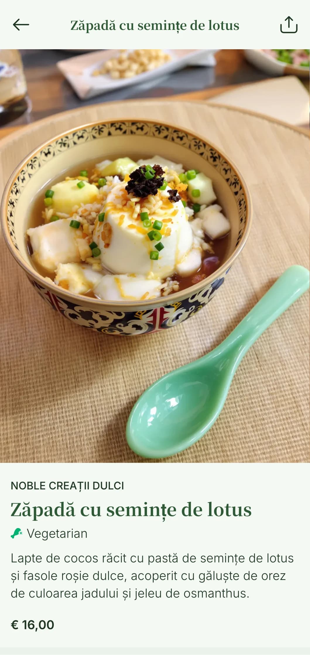 Meniu sushi elegant de inspirație asiatică, cu accente verde jad și elemente tradiționale de fuziune chinezo-japoneză.