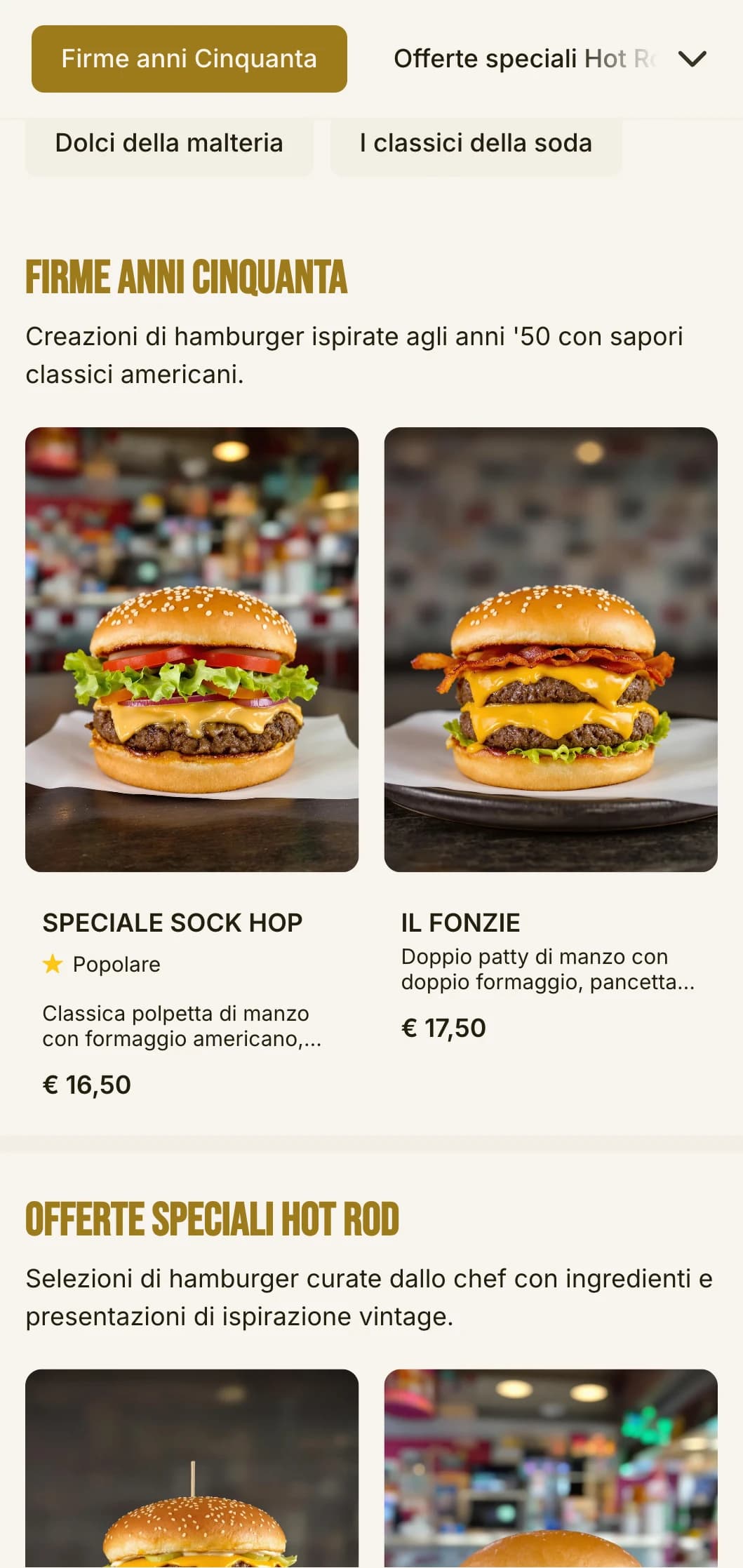 Negozio di hamburger ispirato agli anni '50 con motivi a scacchiera ed elementi nostalgici di un negozio di bibite.