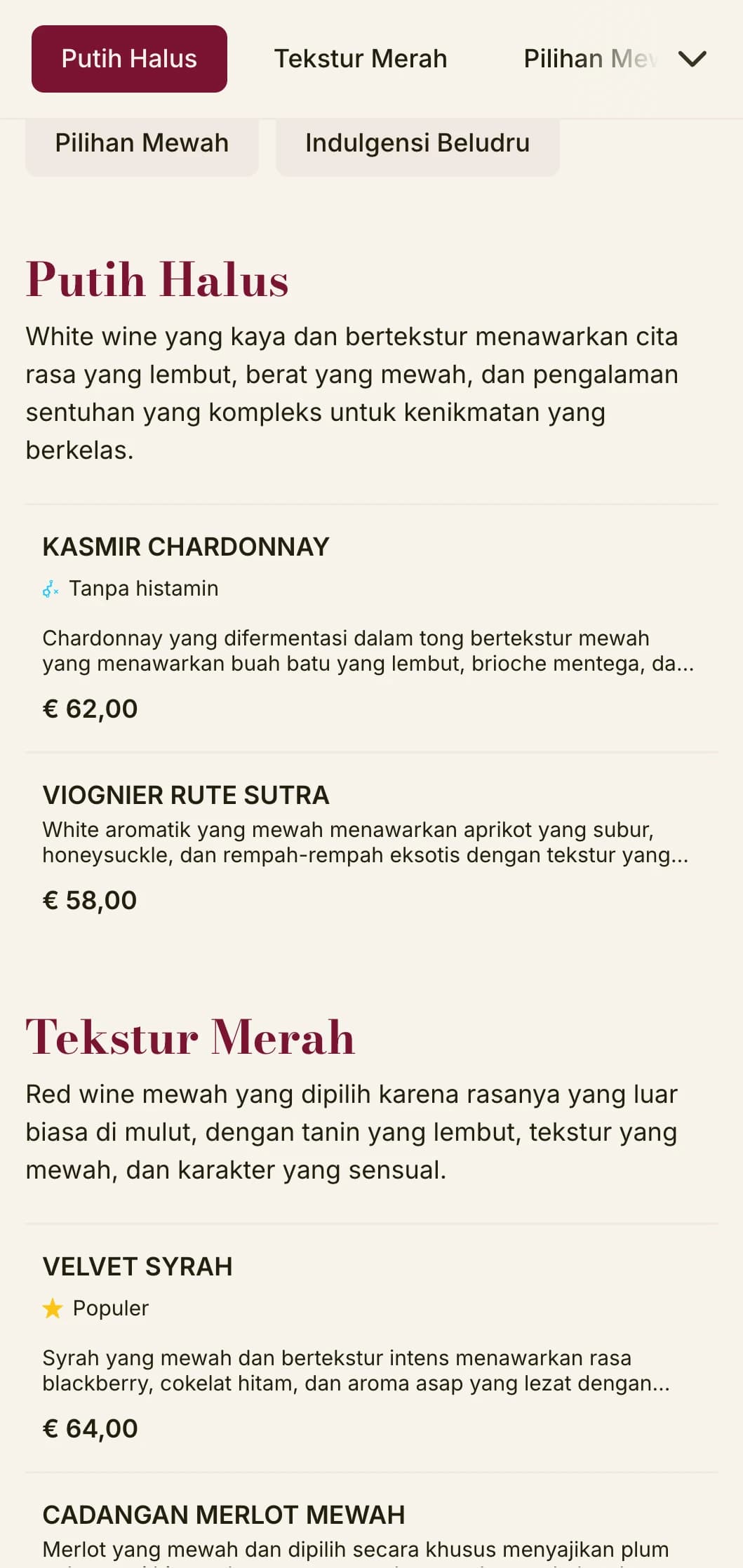 Templat daftar anggur bertekstur kaya dengan aksen beludru merah tua dan elemen mewah, ideal untuk gudang anggur kelas atas dan tempat makan yang intim.