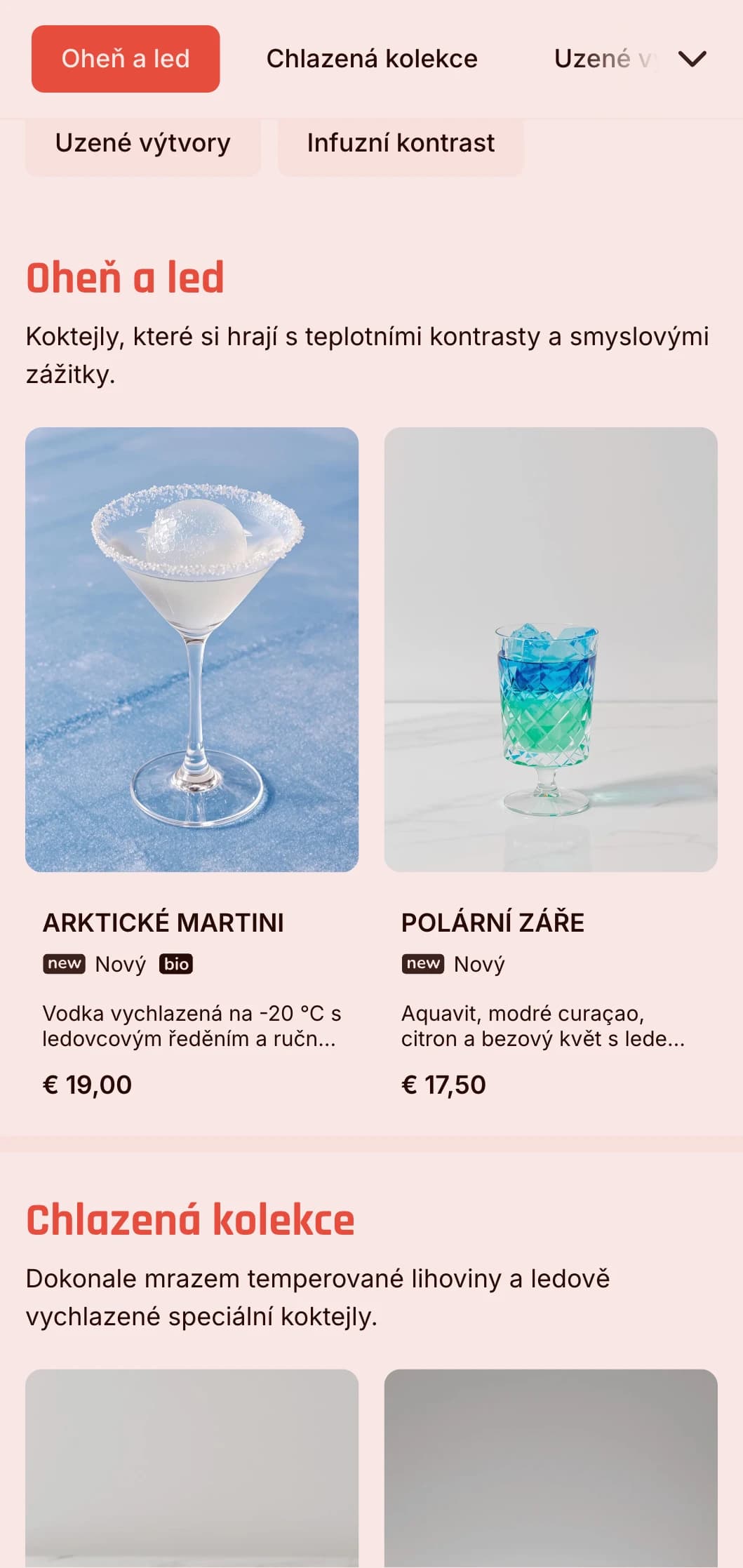 Dynamický modrý a červený design hrající si s teplými a studenými prvky pro inovativní bary.