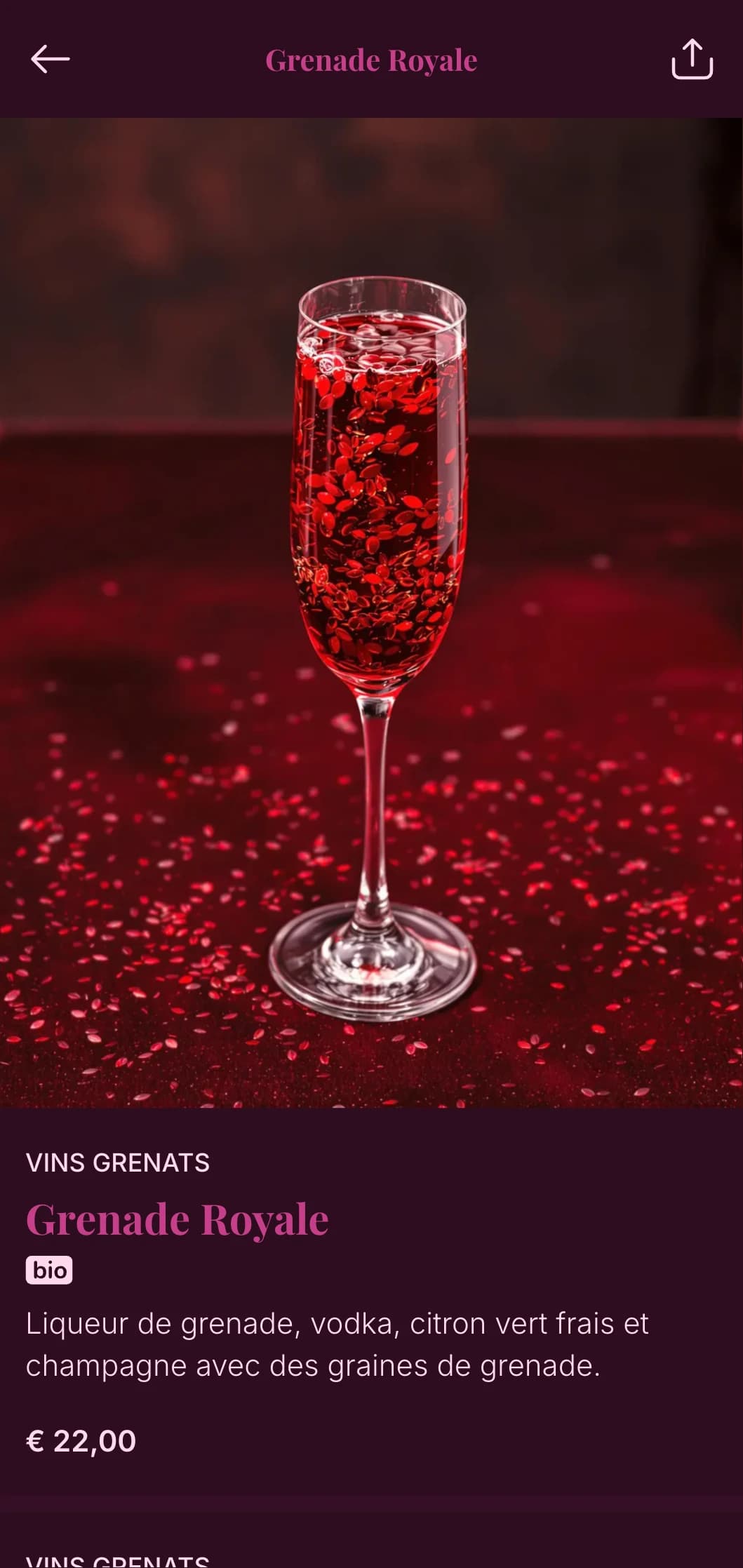 Riche design magenta avec des éléments inspirés des pierres précieuses pour les destinations de cocktails de luxe.