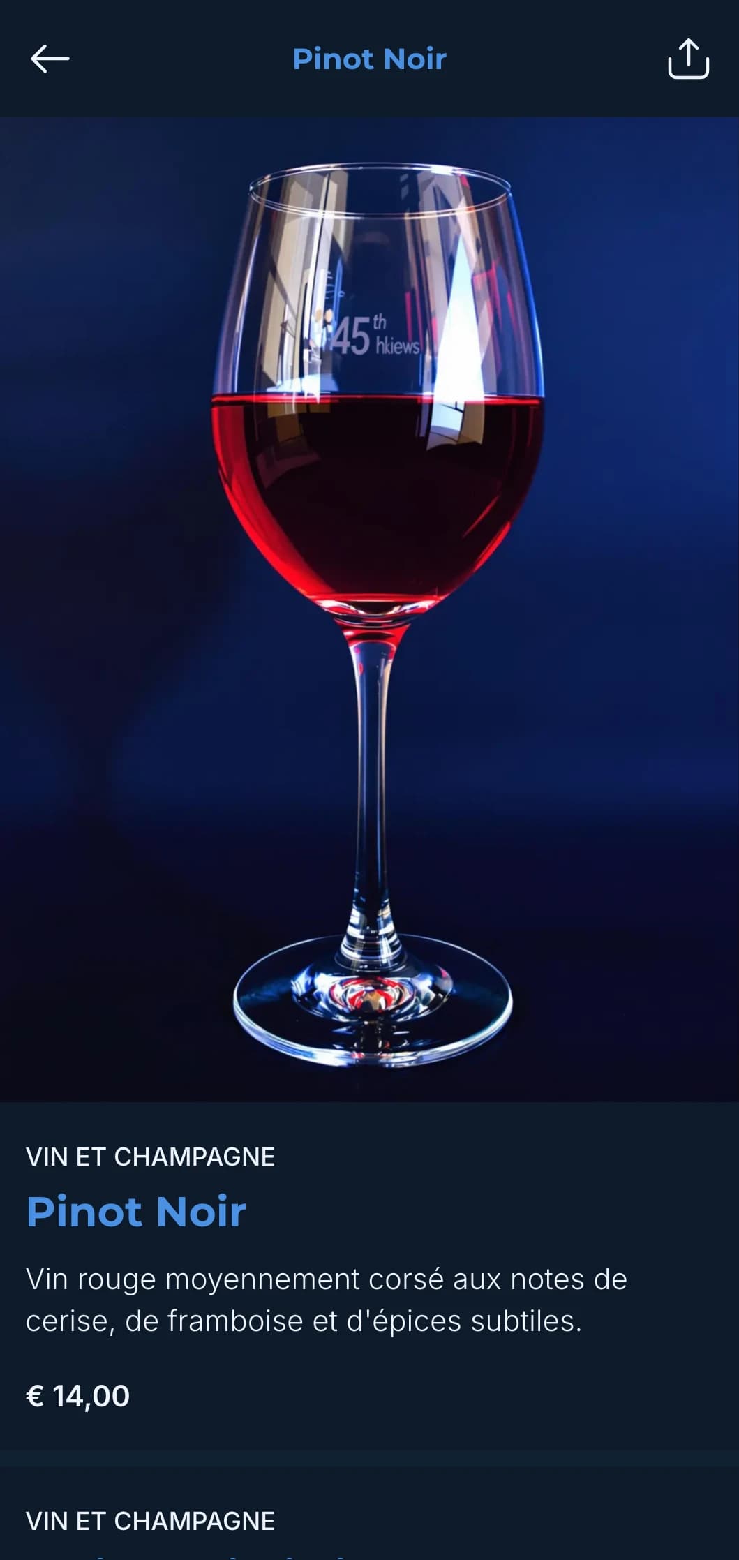 Carte de cocktails sophistiquée avec des tons bleus profonds pour les lieux de vie nocturne haut de gamme.