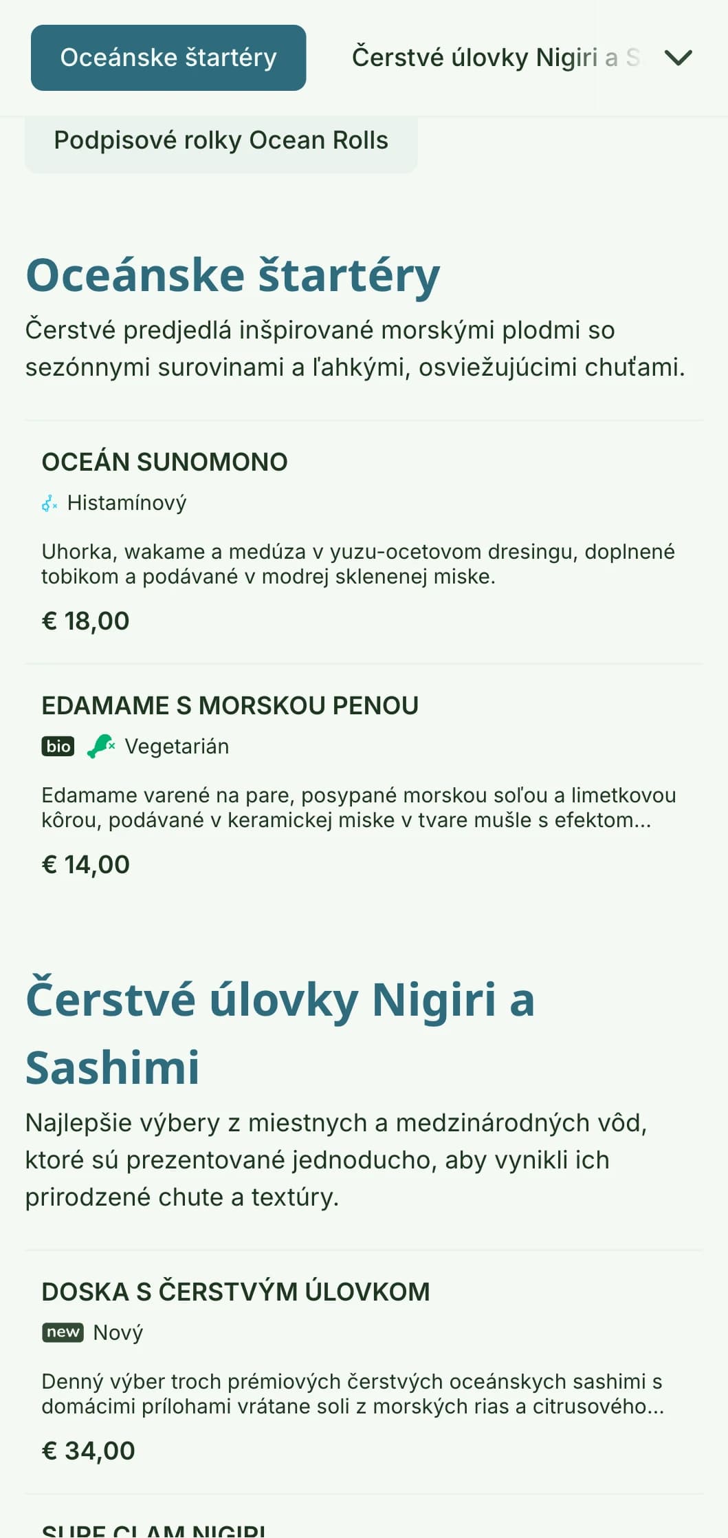 Svieži a žiarivý dizajn menu sushi inšpirovaný farbami oceánu s upokojujúcou modrou paletou ideálnou pre zariadenia zamerané na morské plody.