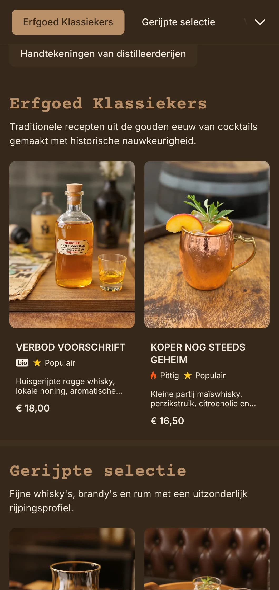 Tijdloos bruin en crèmekleurig ontwerp met vintage distilleerelementen voor locaties met ambachtelijke gedistilleerde dranken.