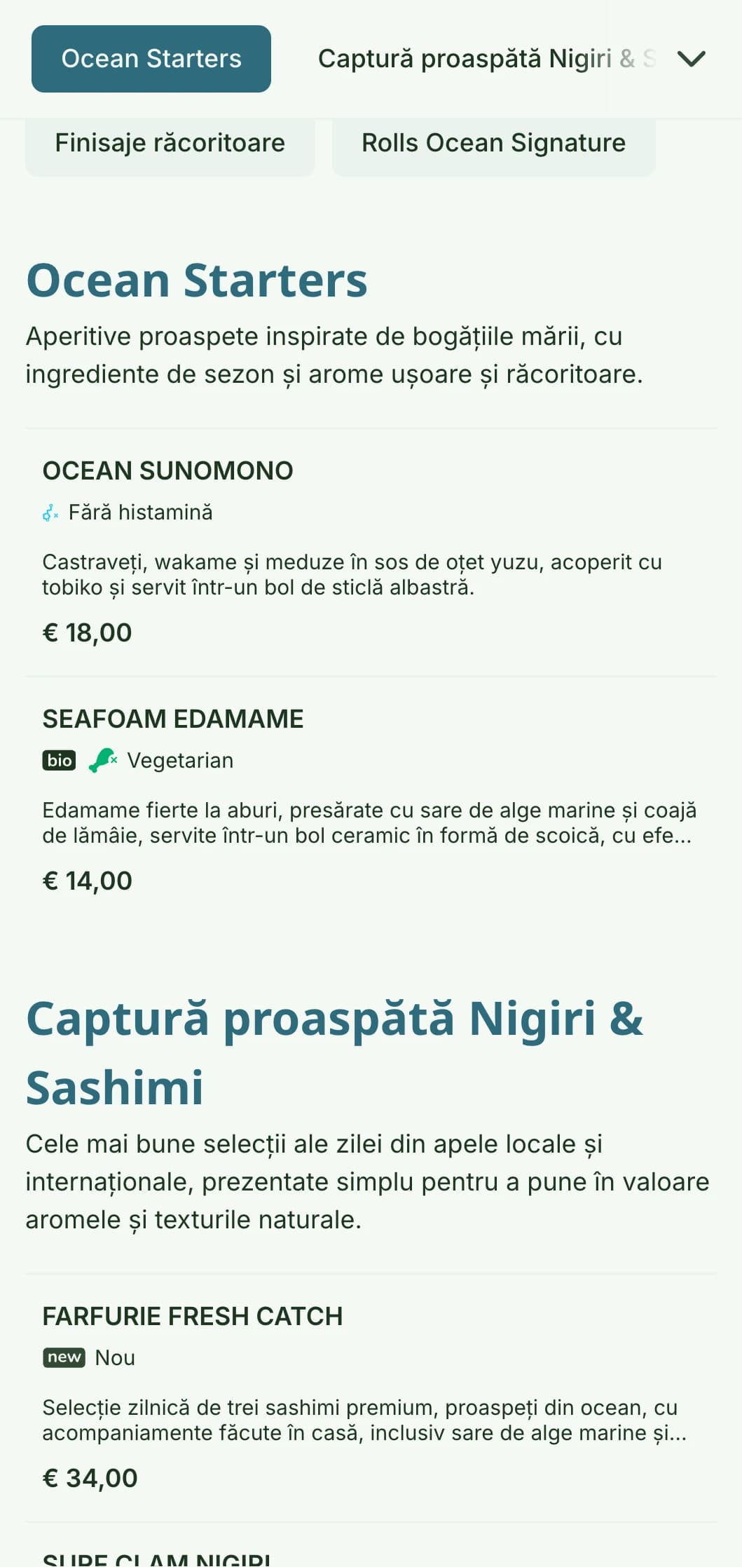 Design de meniu sushi proaspăt și vibrant inspirat de culorile oceanului, cu o paletă albastră liniștitoare, ideală pentru unitățile axate pe fructe de mare.