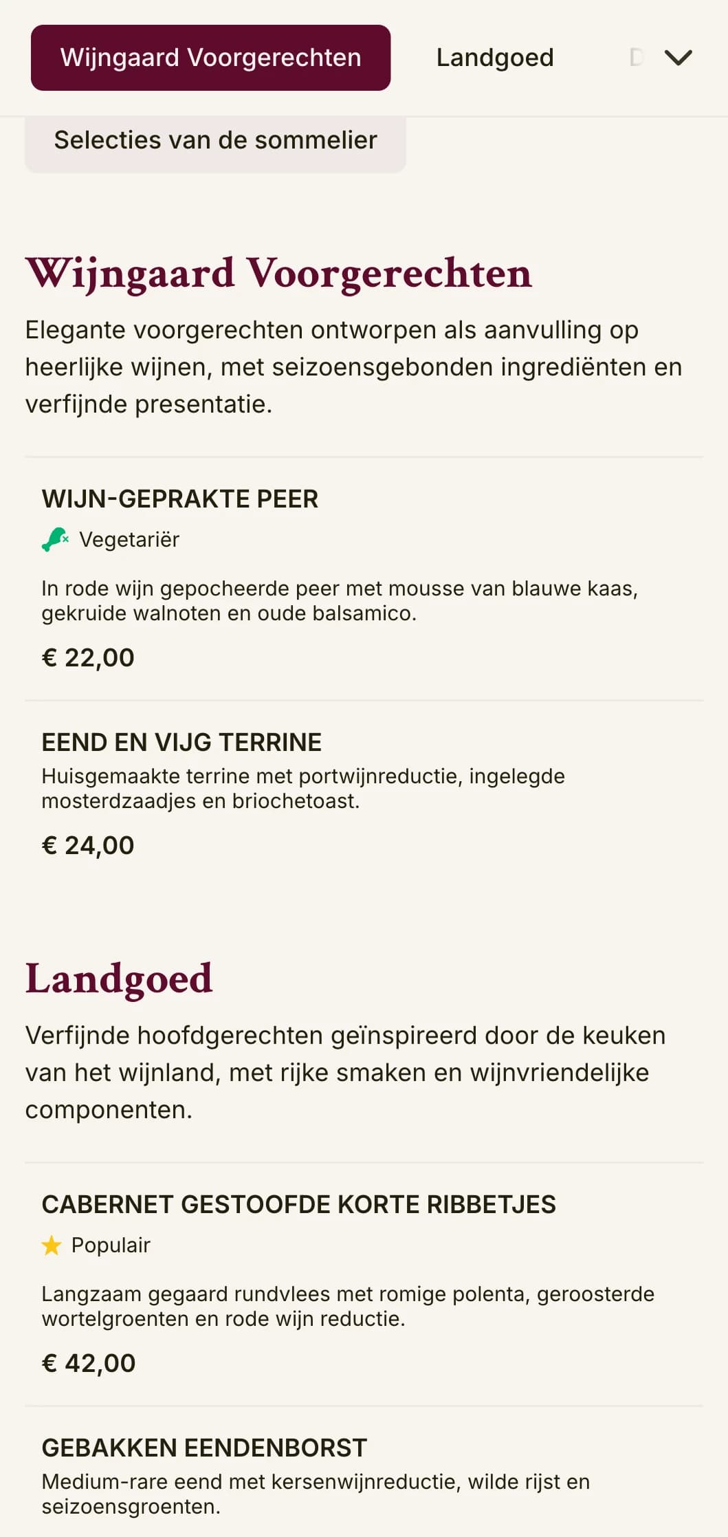 Een verfijnd dinermenu met op wijn geïnspireerde kleuren en elegante typografie, ontworpen voor etablissementen met een uitgebreid wijnprogramma.