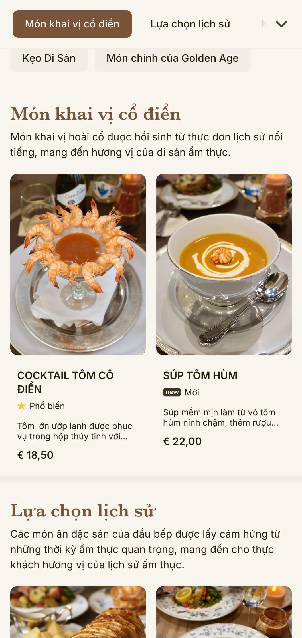 Thiết kế thực đơn bữa trưa mang phong cách hoài cổ, lấy cảm hứng từ thời kỳ hoàng kim với các chi tiết lịch sử và tinh tế, phù hợp với các nhà hàng lâu đời có truyền thống lâu đời.