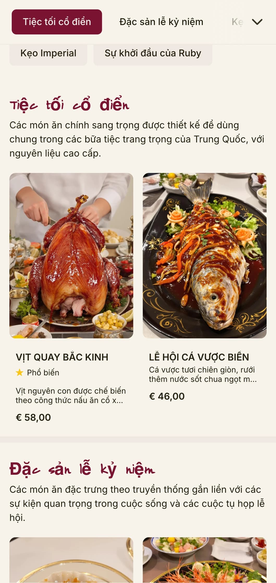 Thiết kế thực đơn Trung Hoa sang trọng lấy cảm hứng từ tiệc hoàng gia, với điểm nhấn màu hồng ngọc cho ẩm thực lễ hội và ăn mừng.