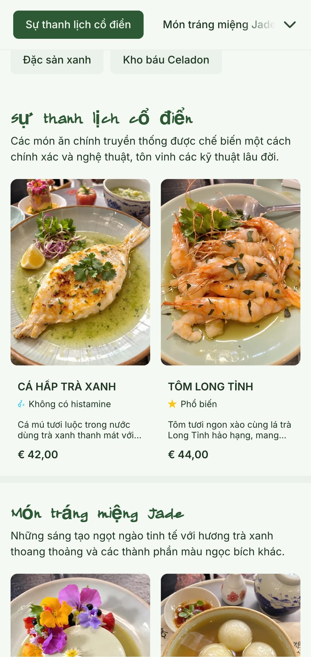 Thiết kế thực đơn Trung Hoa tinh tế lấy cảm hứng từ đồ gốm men ngọc, với hoa văn thanh lịch mang đến trải nghiệm ẩm thực tinh tế.