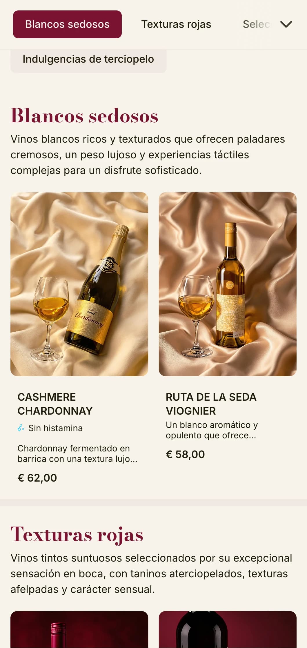 Plantilla de carta de vinos de rica textura con detalles de terciopelo rojo intenso y elementos lujosos, ideal para bodegas de lujo y restaurantes íntimos.